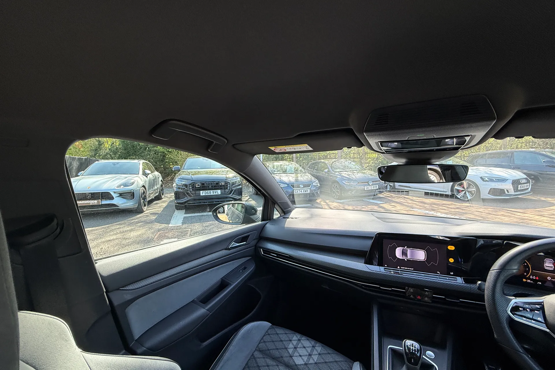 VOLKSWAGEN GOLF thumbnail image number 34