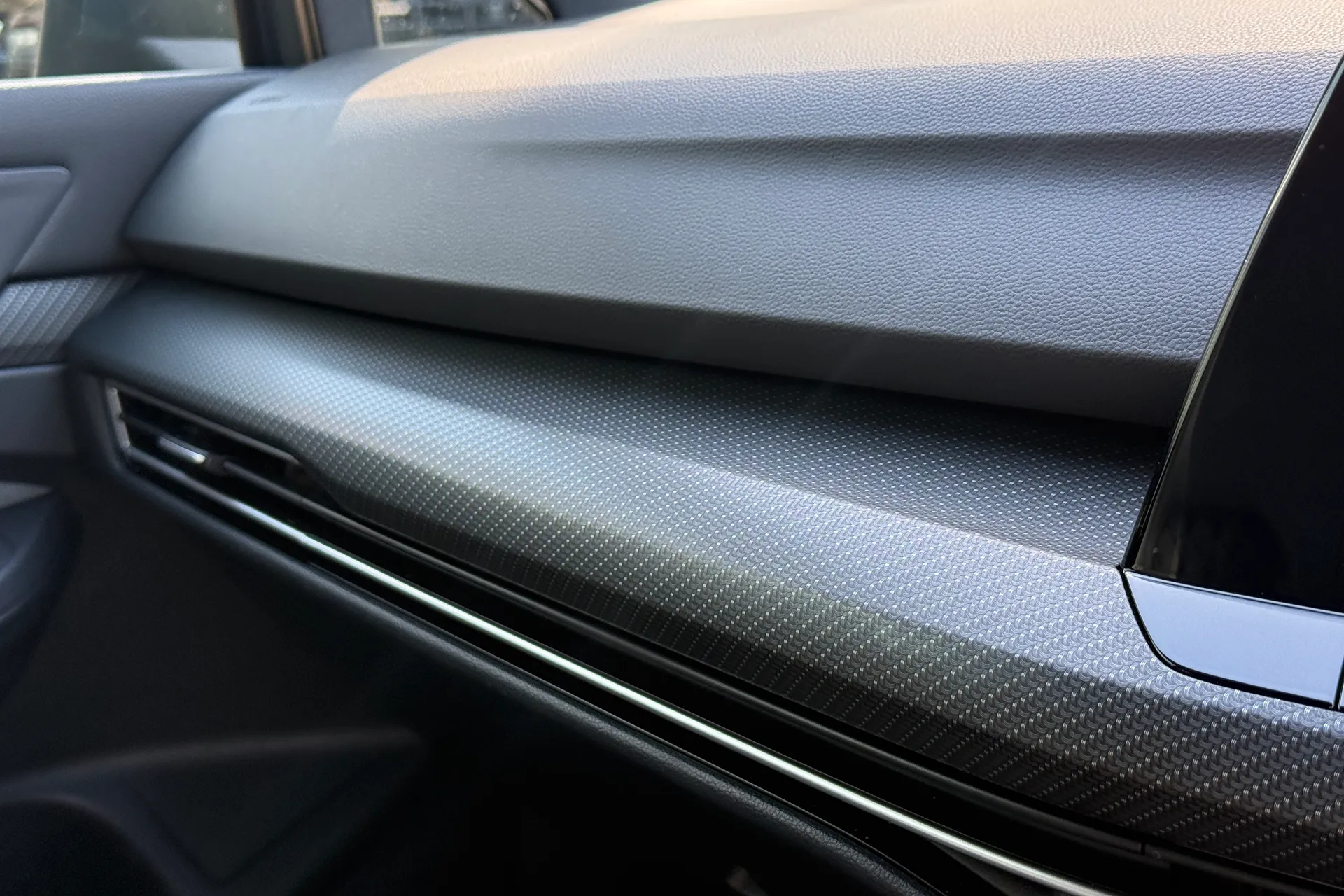 VOLKSWAGEN GOLF thumbnail image number 19