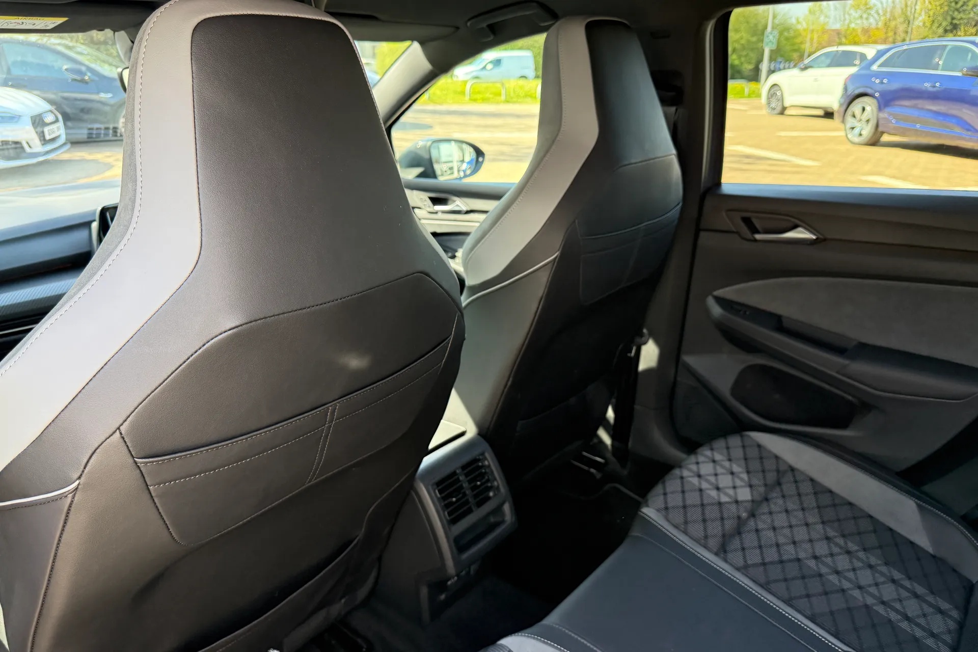 VOLKSWAGEN GOLF thumbnail image number 46