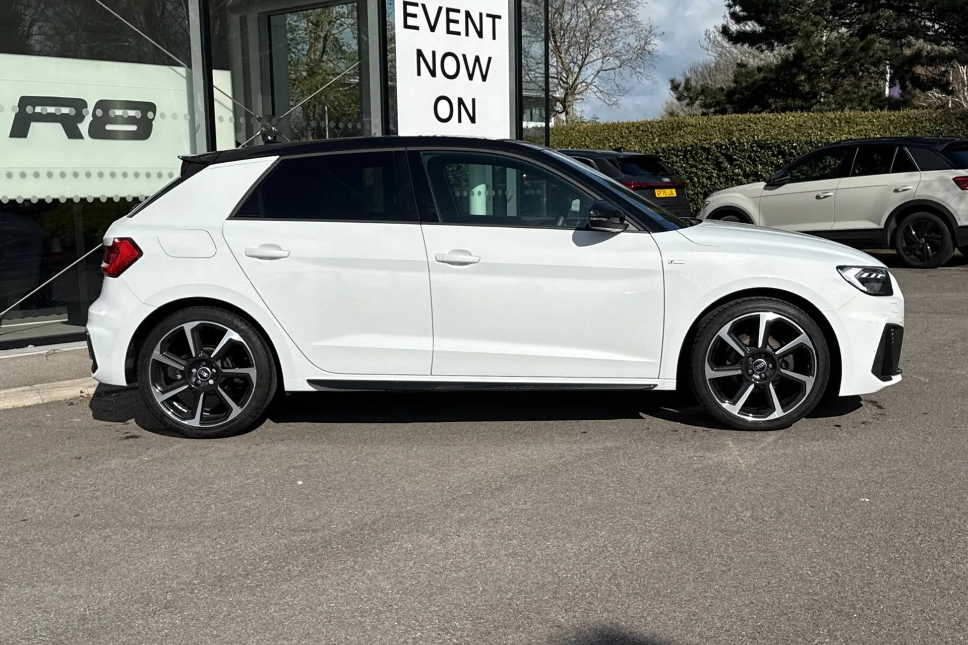 Audi A1 thumbnail image number 2