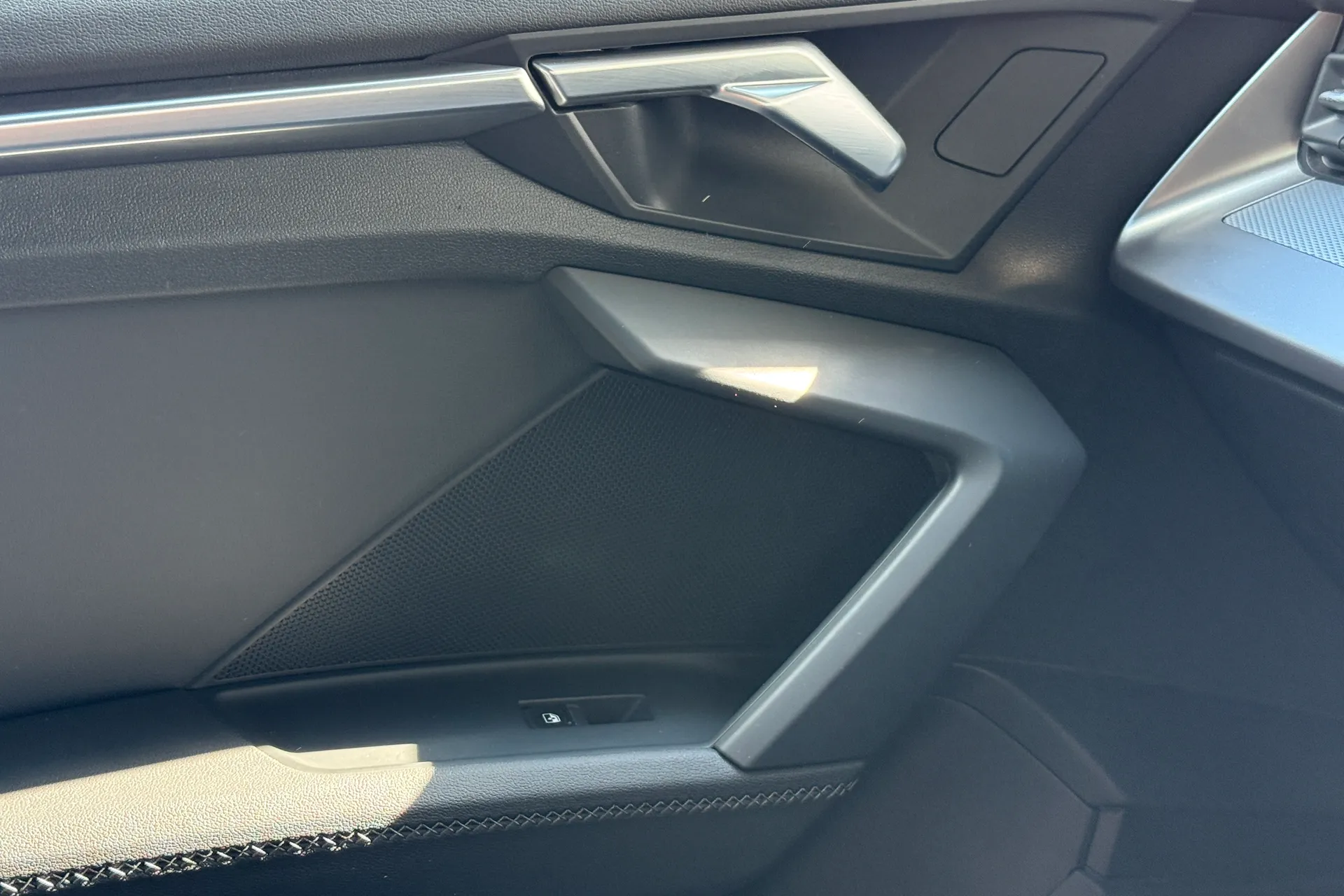 Audi A3 thumbnail image number 27