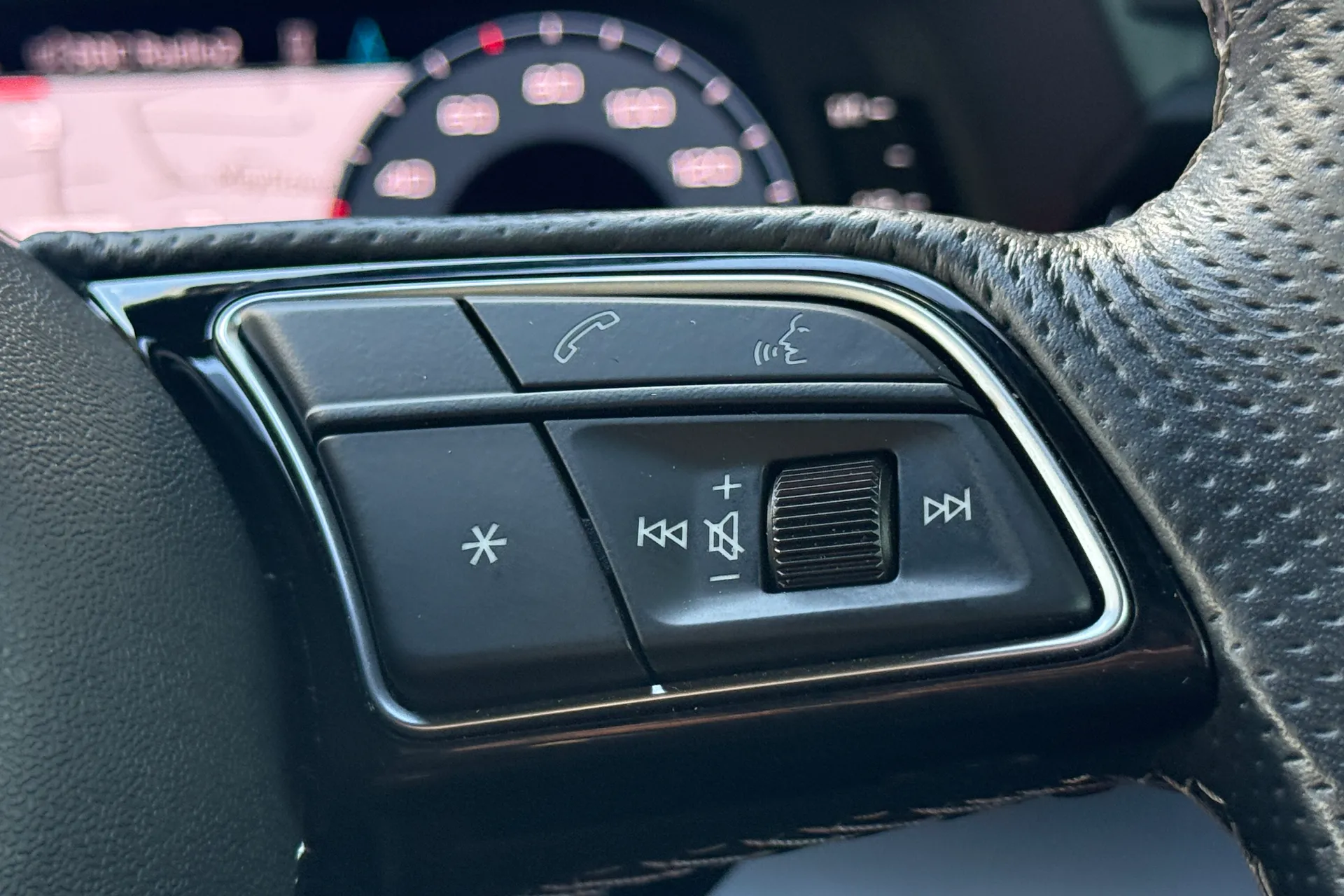 Audi A3 thumbnail image number 13