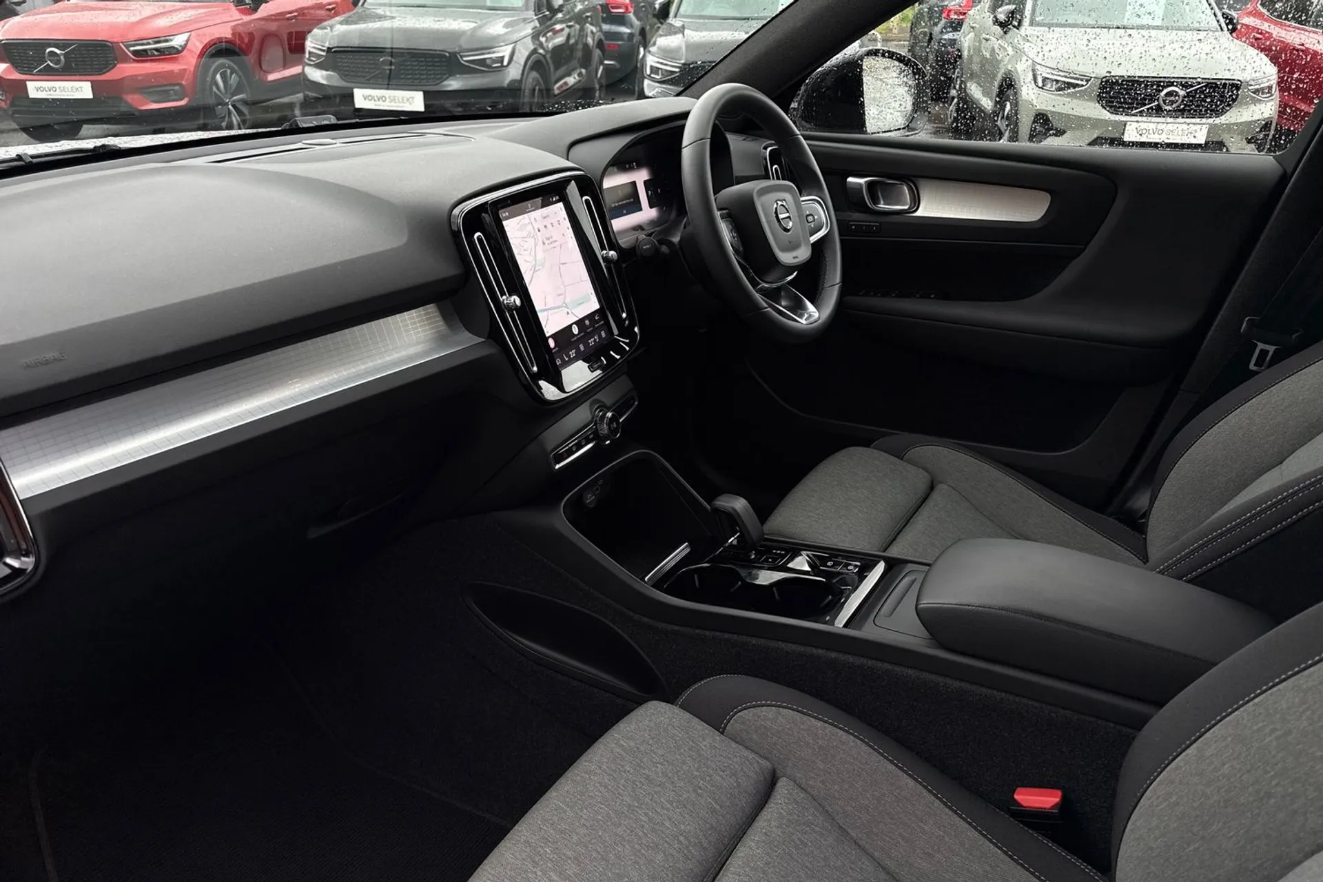 Volvo XC40 thumbnail image number 26