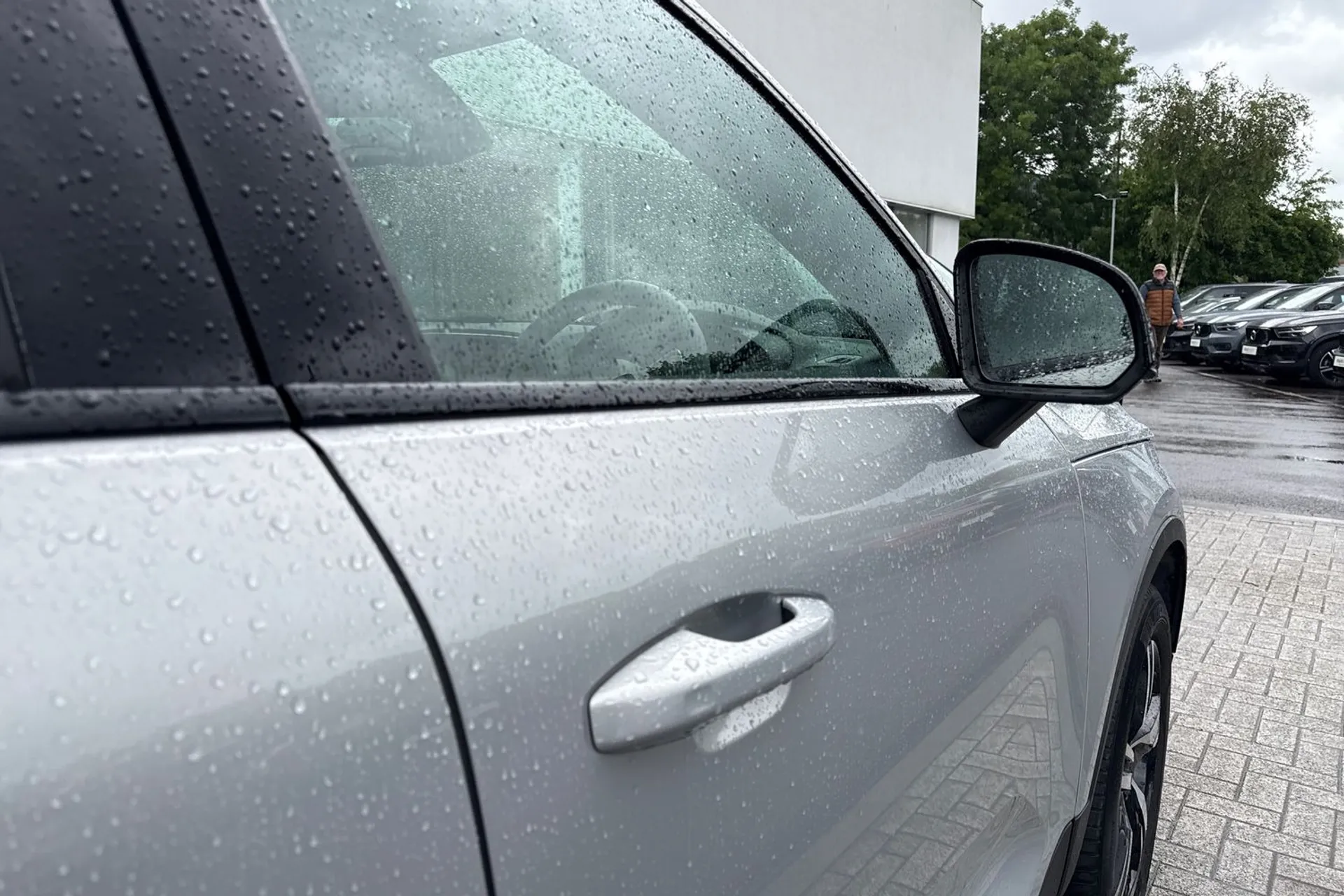 Volvo XC40 thumbnail image number 16