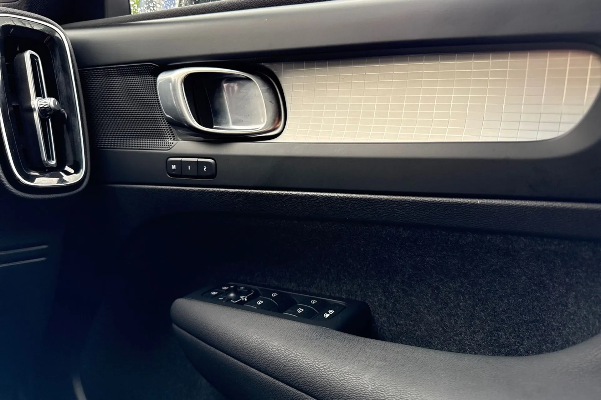 Volvo XC40 thumbnail image number 39