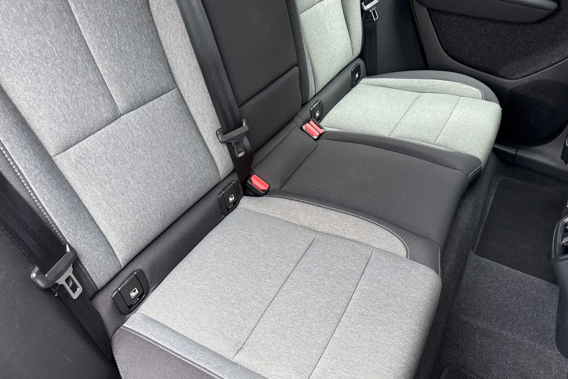 Volvo XC40 thumbnail image number 24
