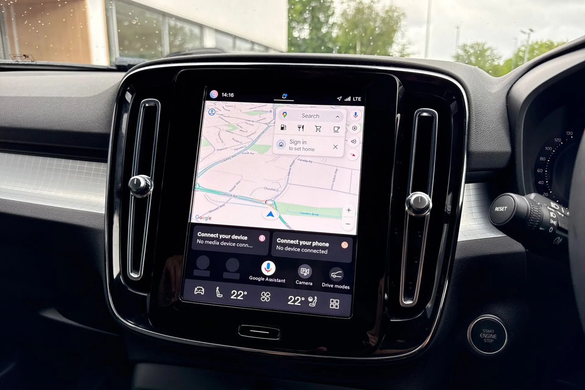Volvo XC40 thumbnail image number 4
