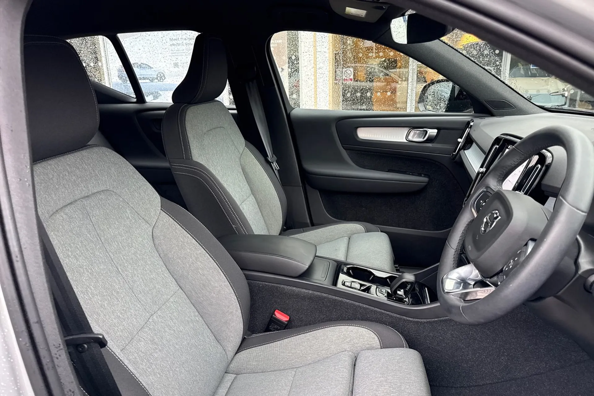 Volvo XC40 thumbnail image number 25