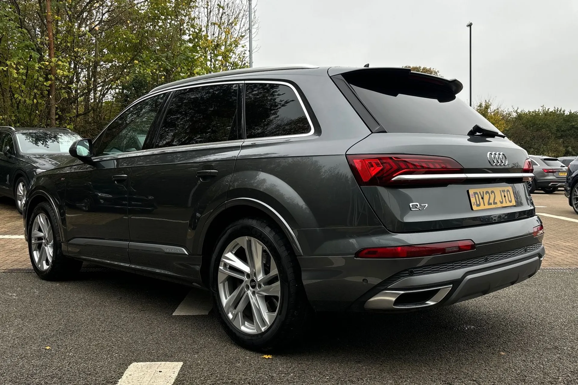 Audi Q7 thumbnail image number 8