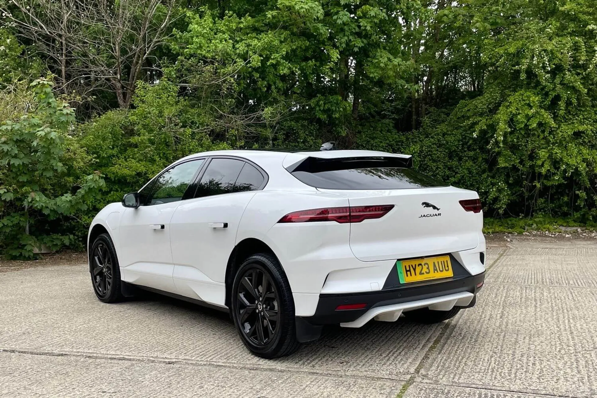 Jaguar I-PACE thumbnail image number 8