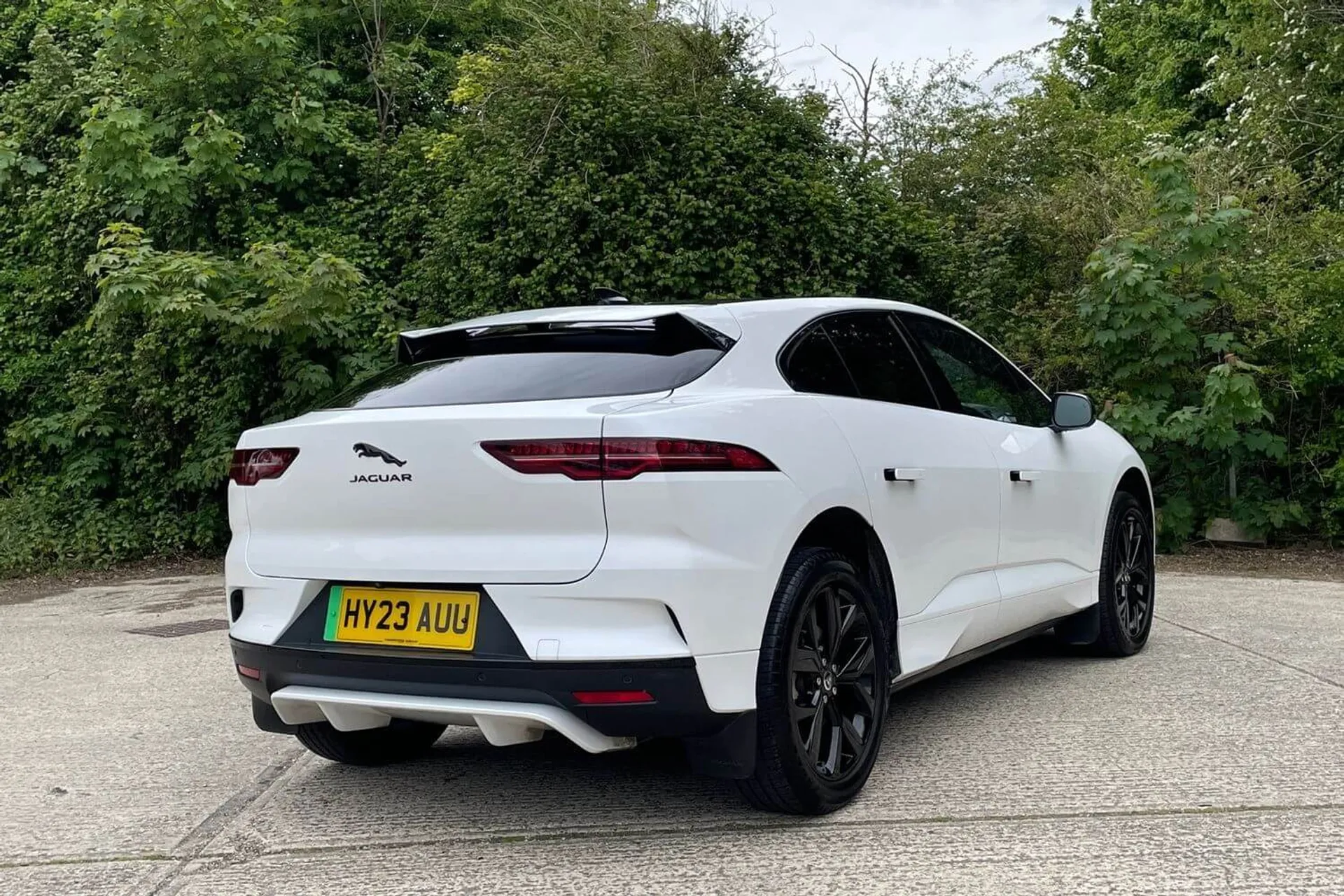 Jaguar I-PACE thumbnail image number 6