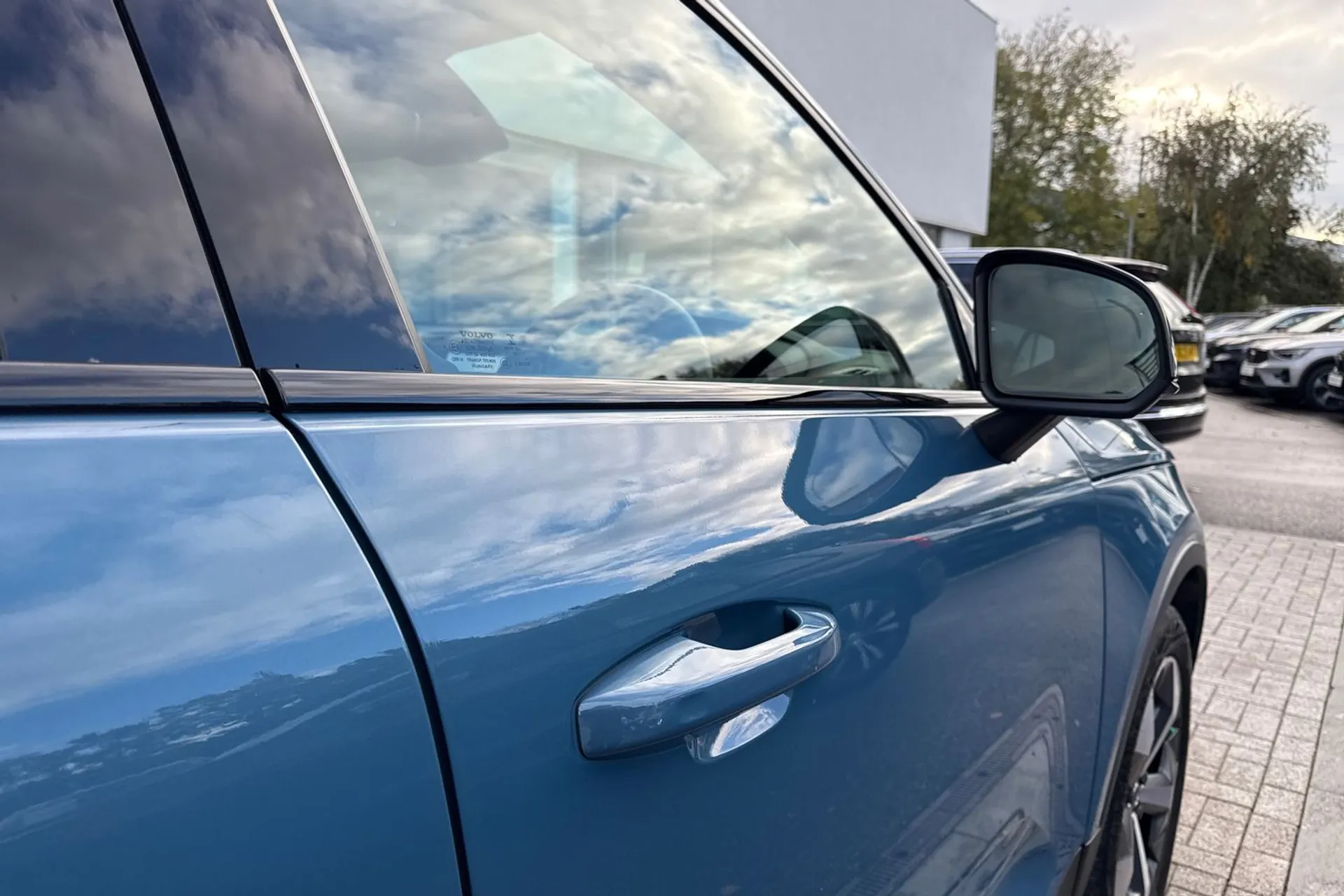 Volvo XC40 thumbnail image number 17