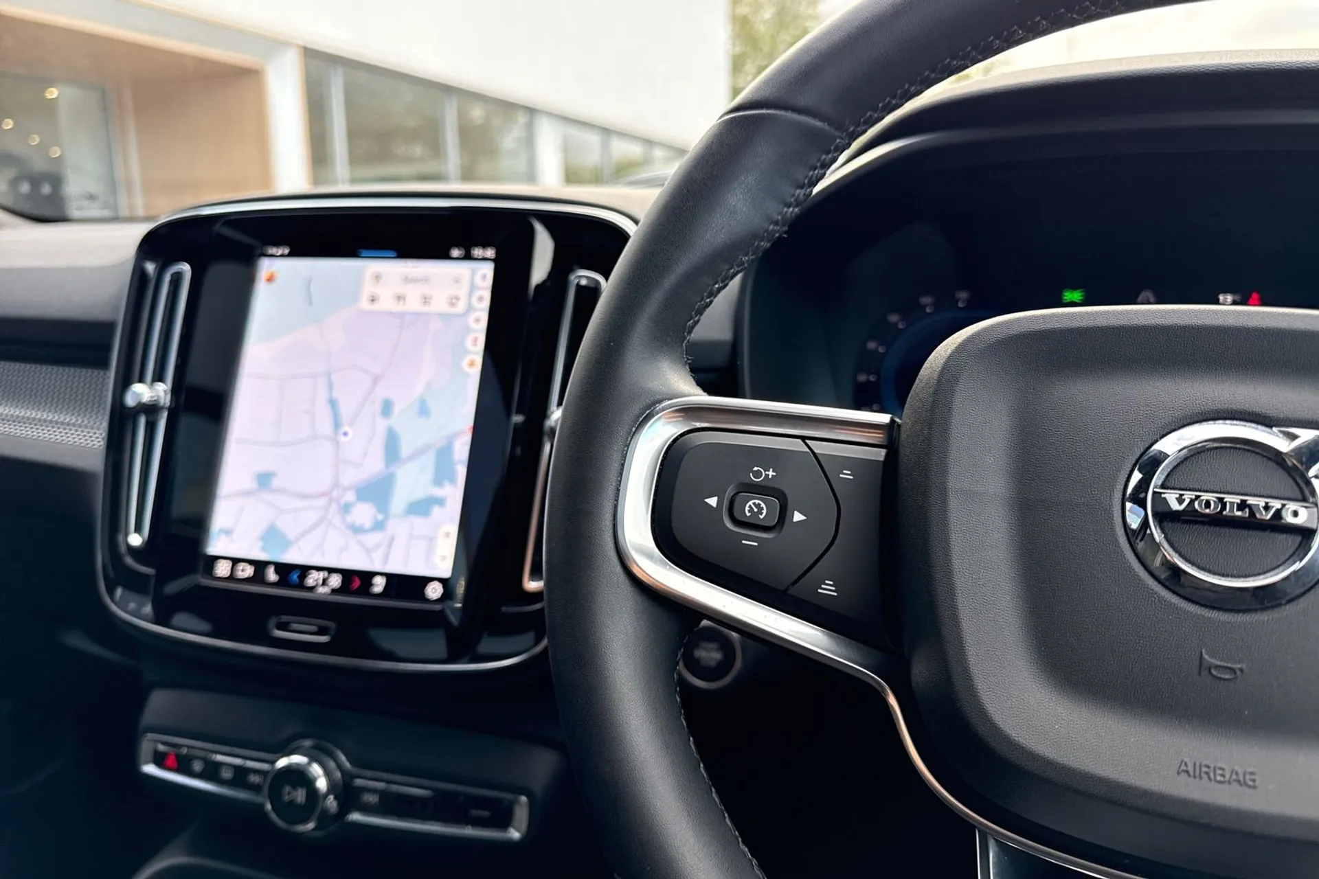 Volvo XC40 thumbnail image number 37