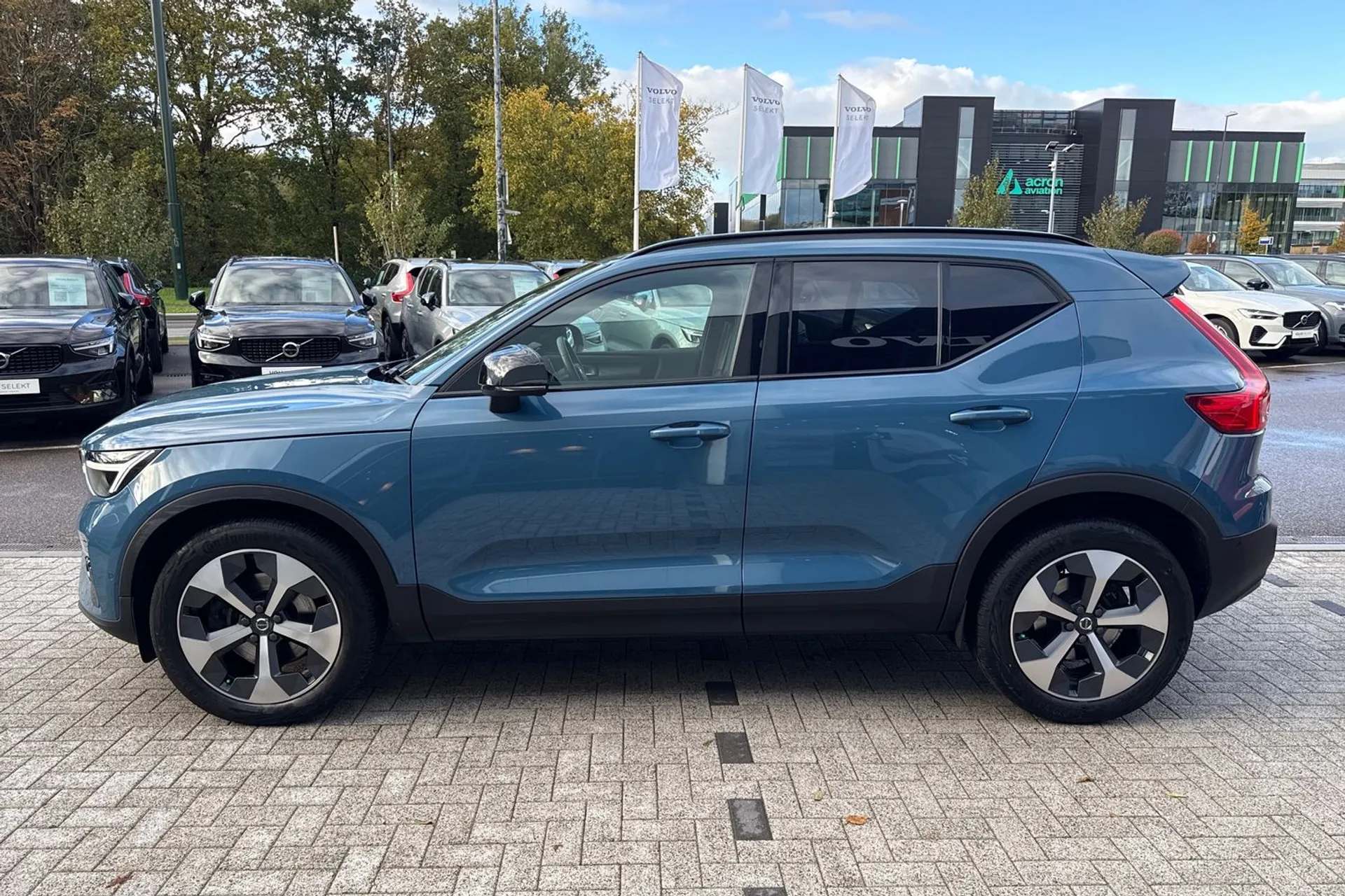 Volvo XC40 thumbnail image number 11