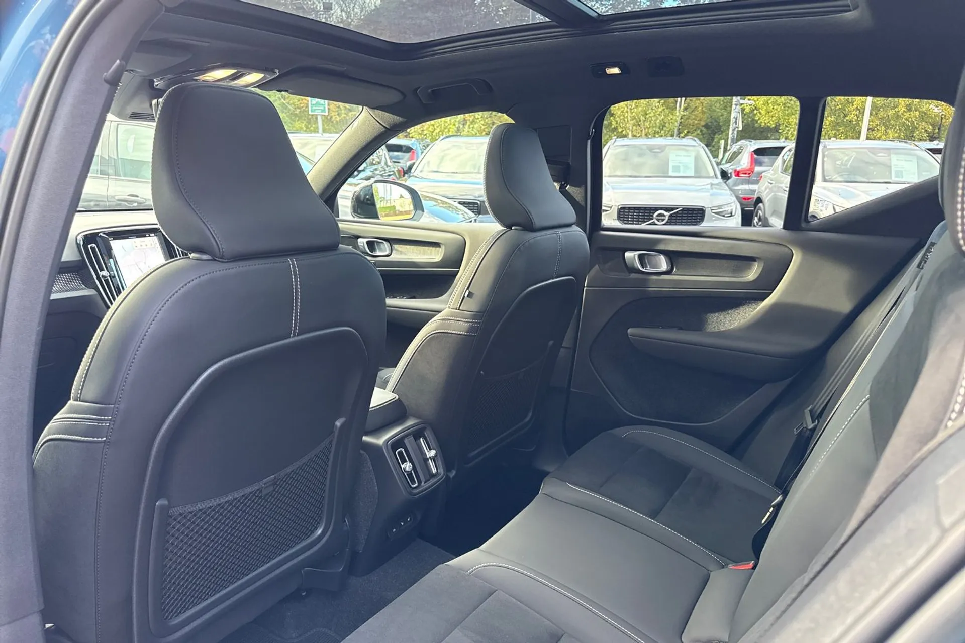 Volvo XC40 thumbnail image number 31