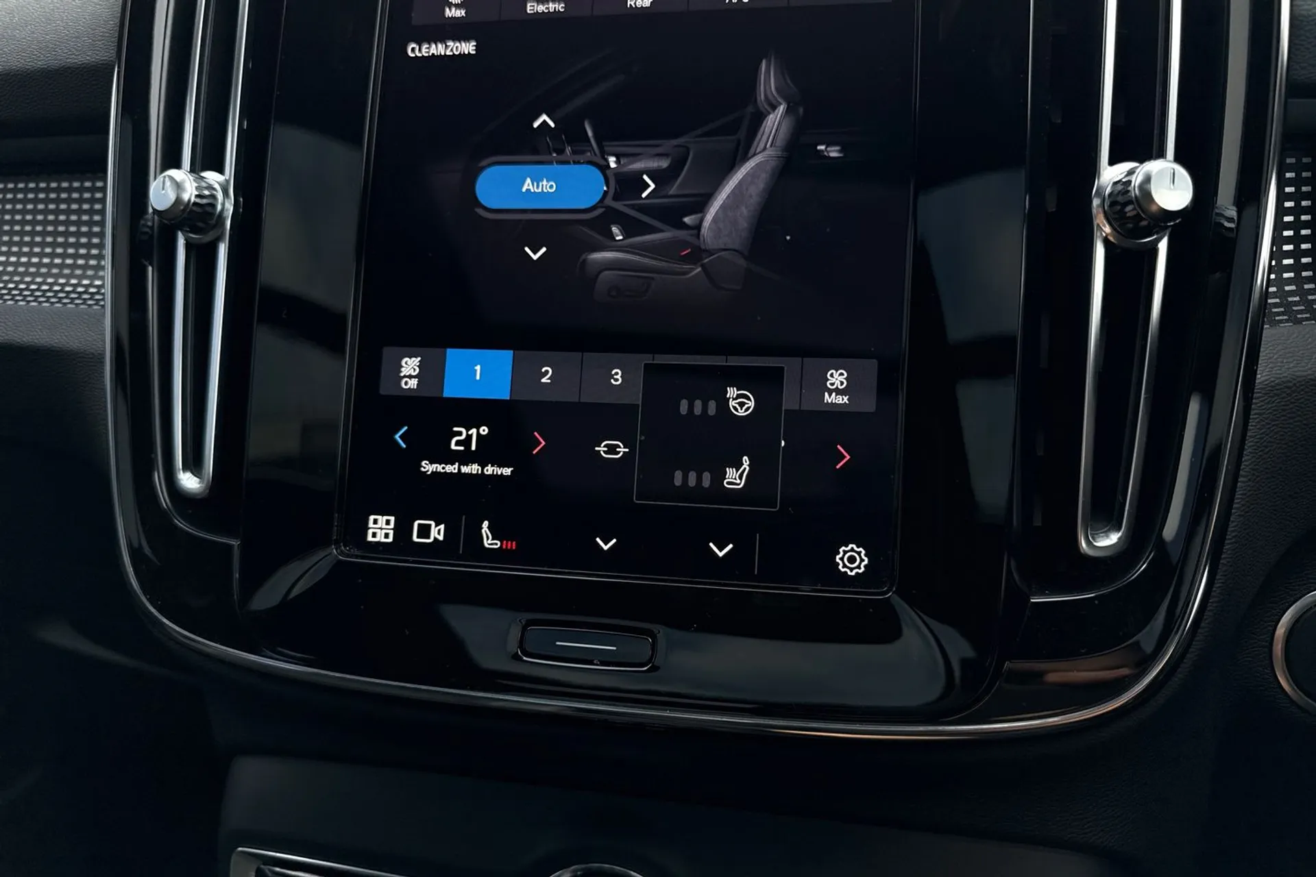 Volvo XC40 thumbnail image number 41