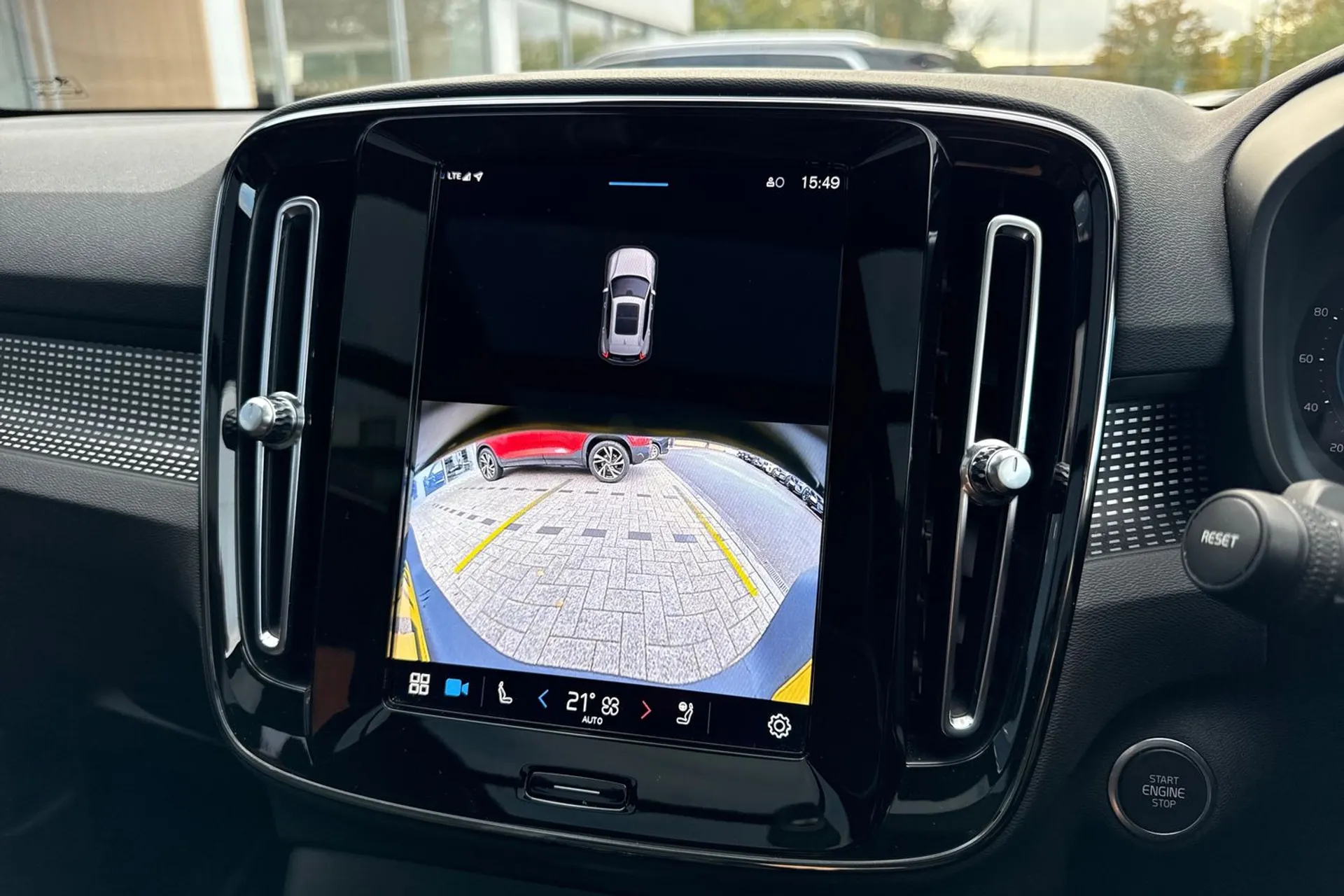 Volvo XC40 thumbnail image number 39