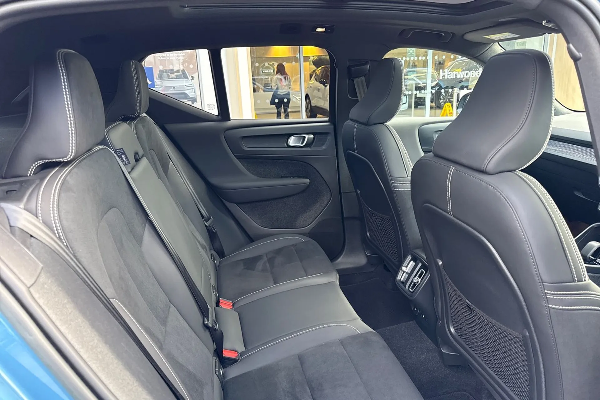 Volvo XC40 thumbnail image number 23