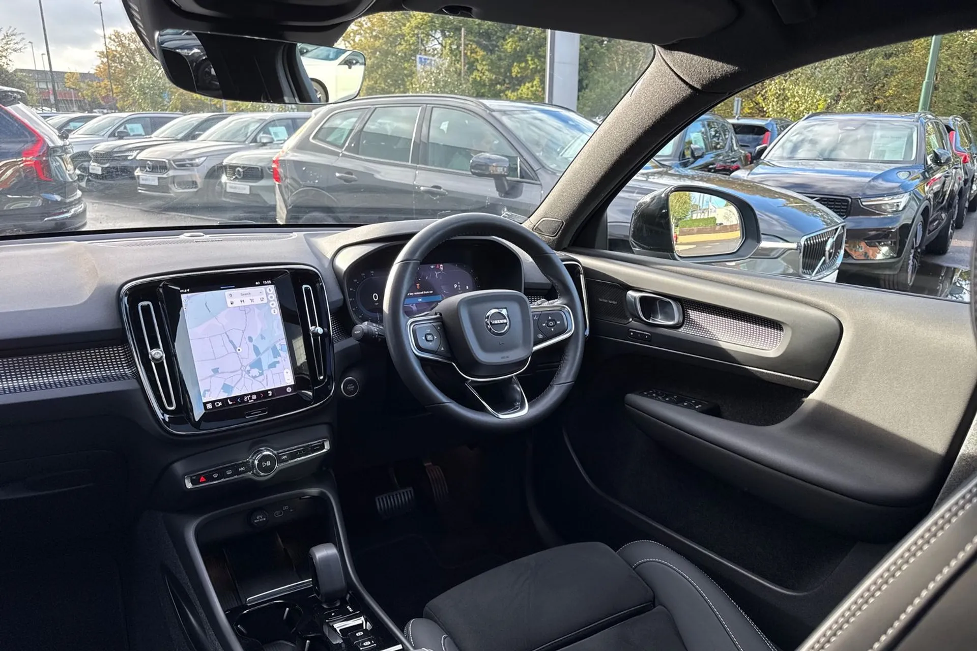 Volvo XC40 thumbnail image number 34