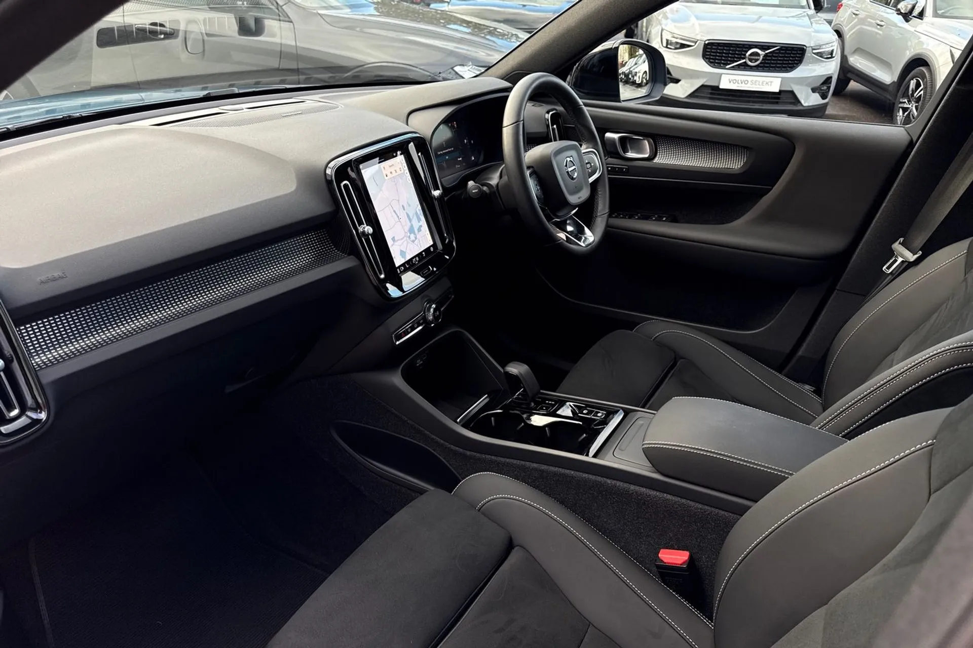 Volvo XC40 thumbnail image number 27