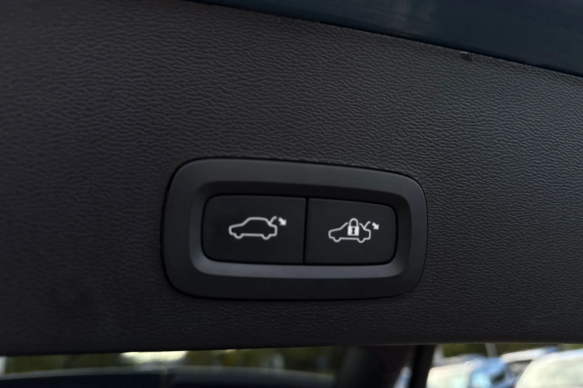 Volvo XC40 thumbnail image number 21