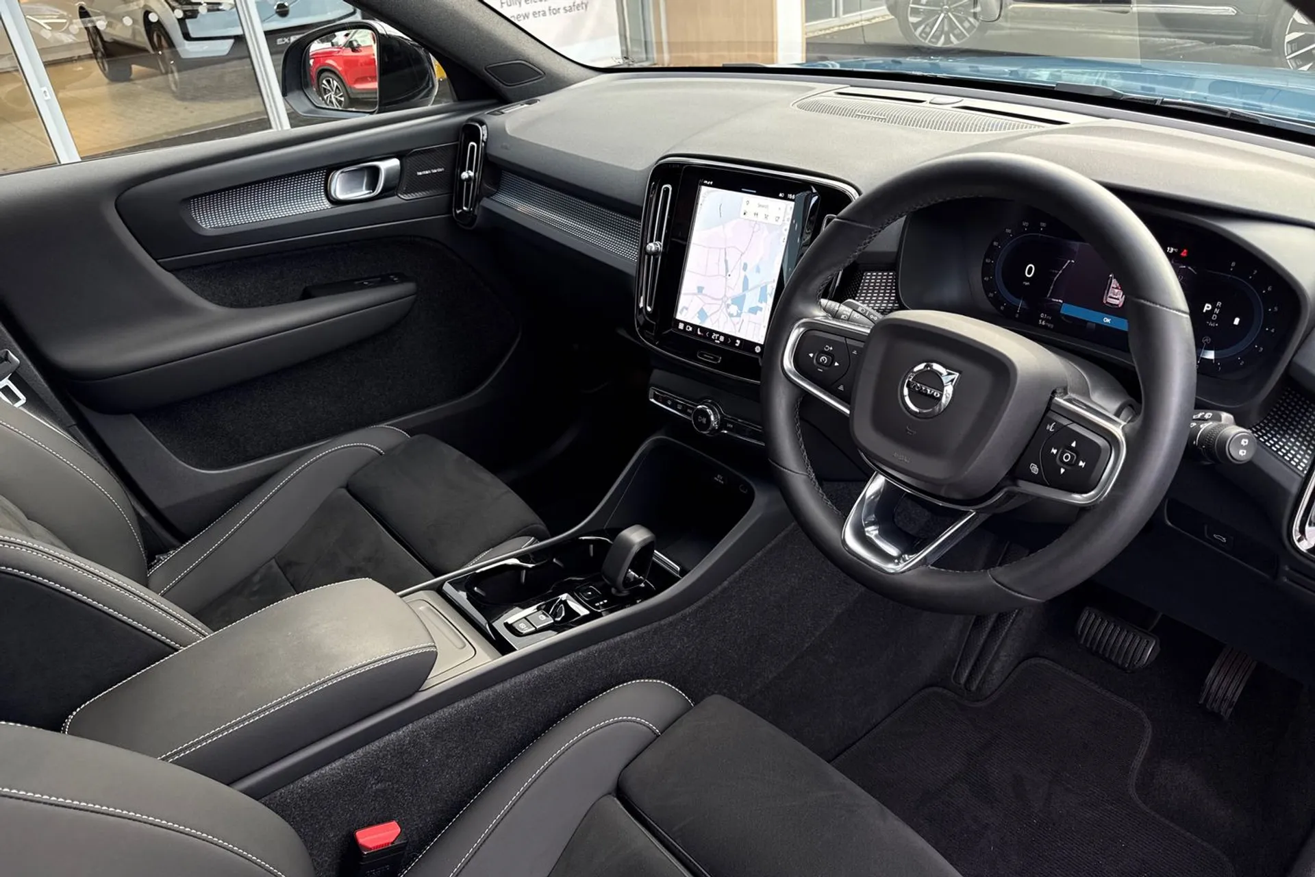 Volvo XC40 thumbnail image number 6