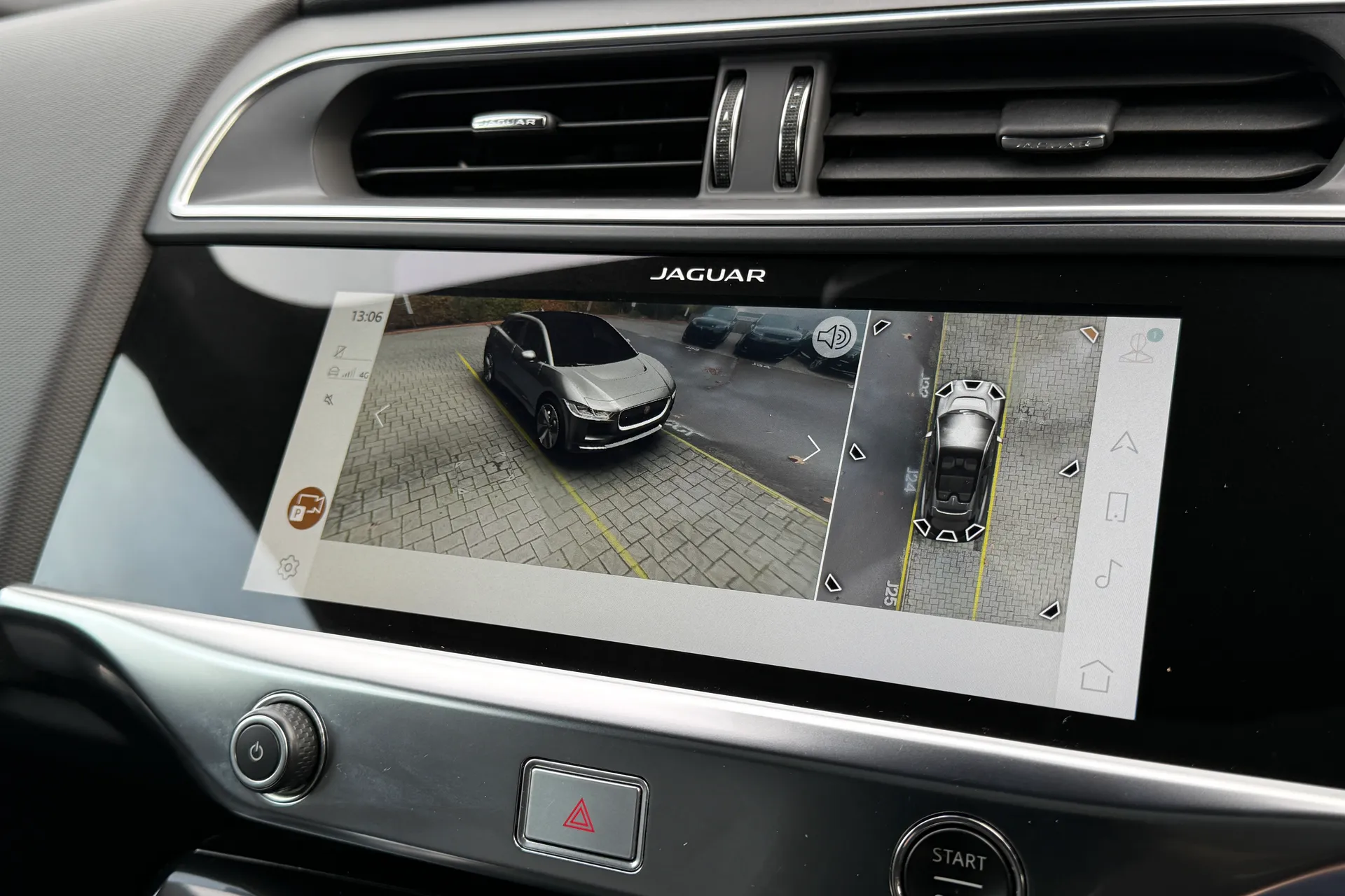 Jaguar I-PACE thumbnail image number 7