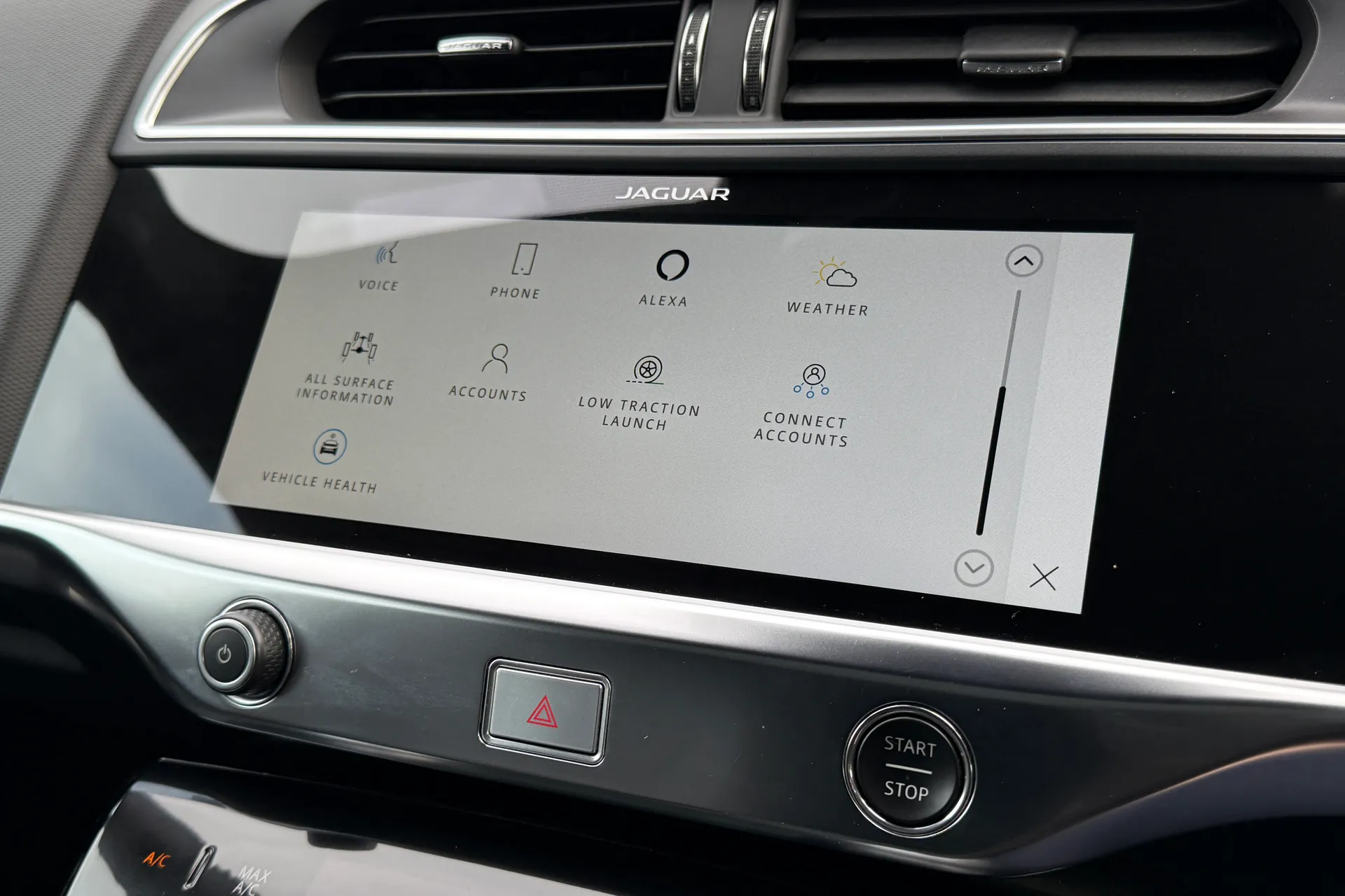 Jaguar I-PACE thumbnail image number 54