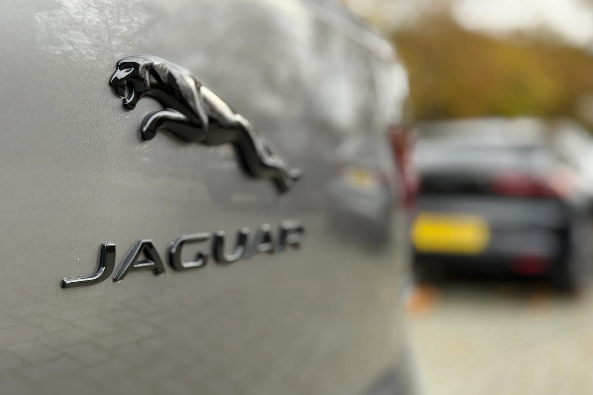 Jaguar I-PACE thumbnail image number 14