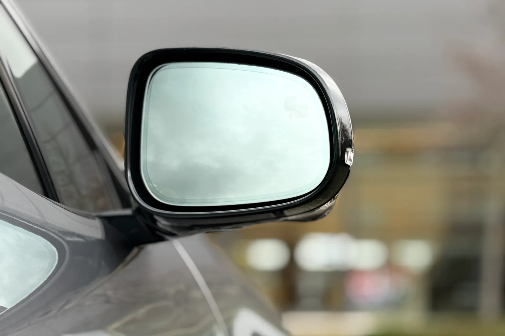 Jaguar I-PACE thumbnail image number 12