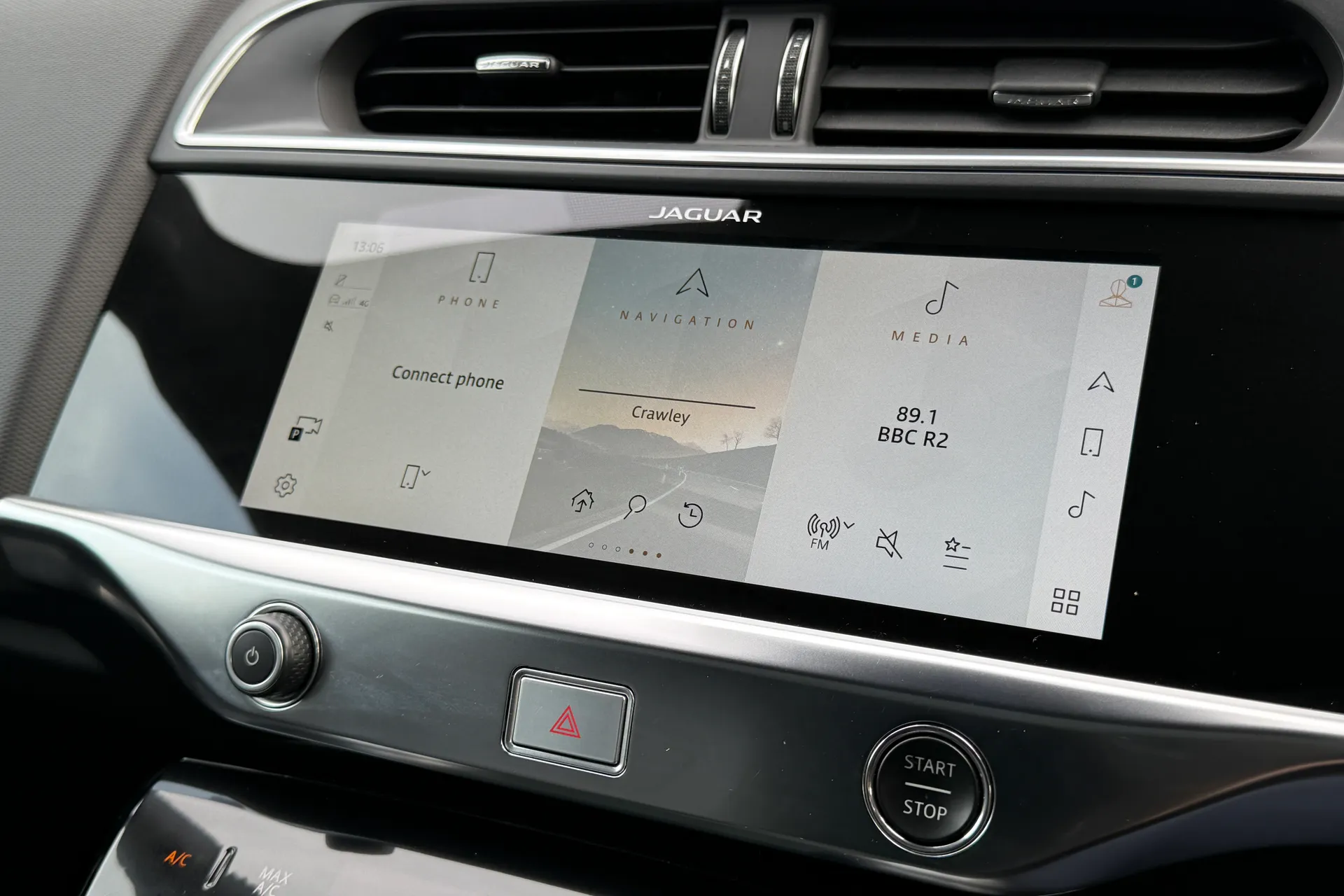 Jaguar I-PACE thumbnail image number 52