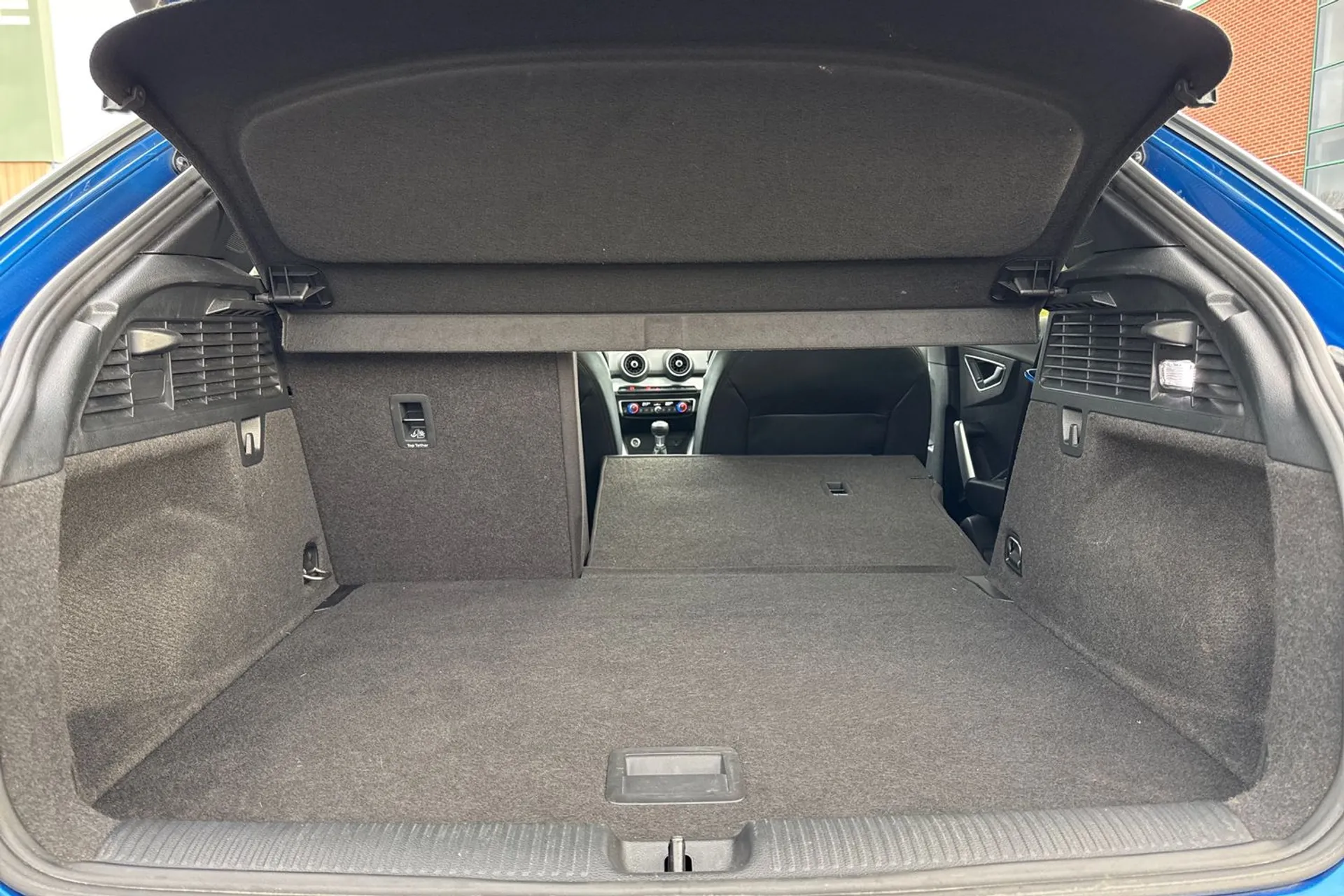 Audi Q2 thumbnail image number 23