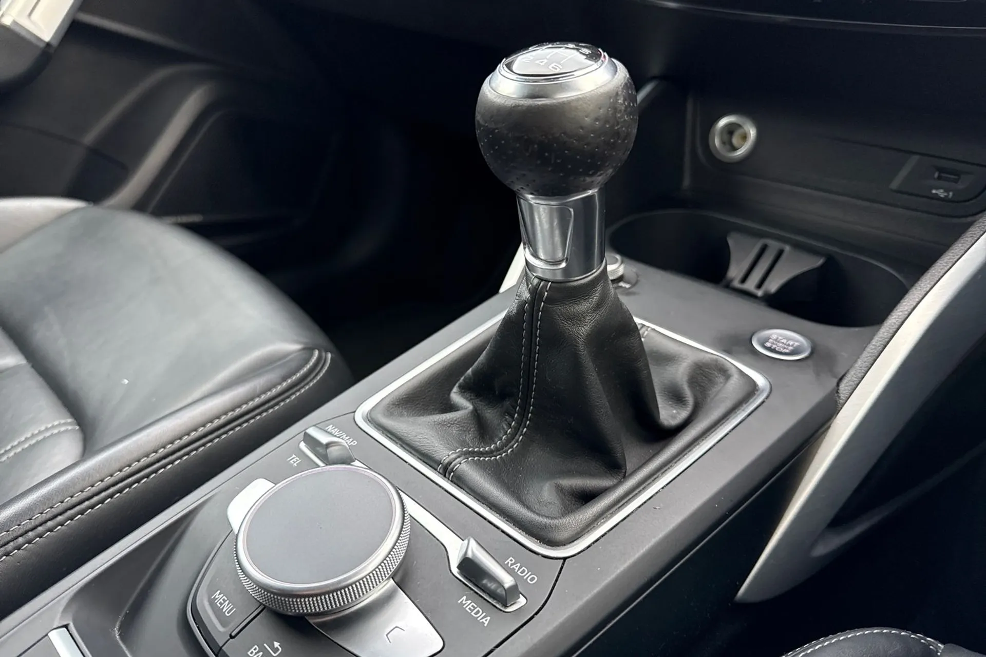 Audi Q2 thumbnail image number 48