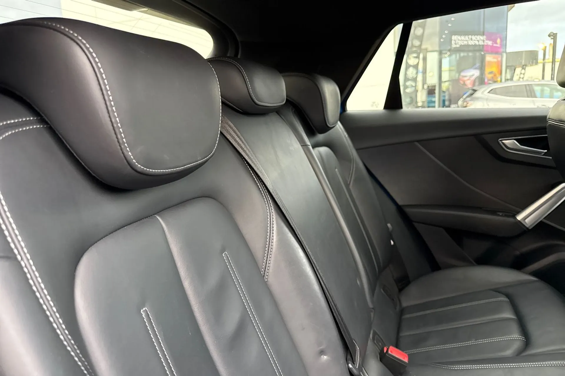 Audi Q2 thumbnail image number 25