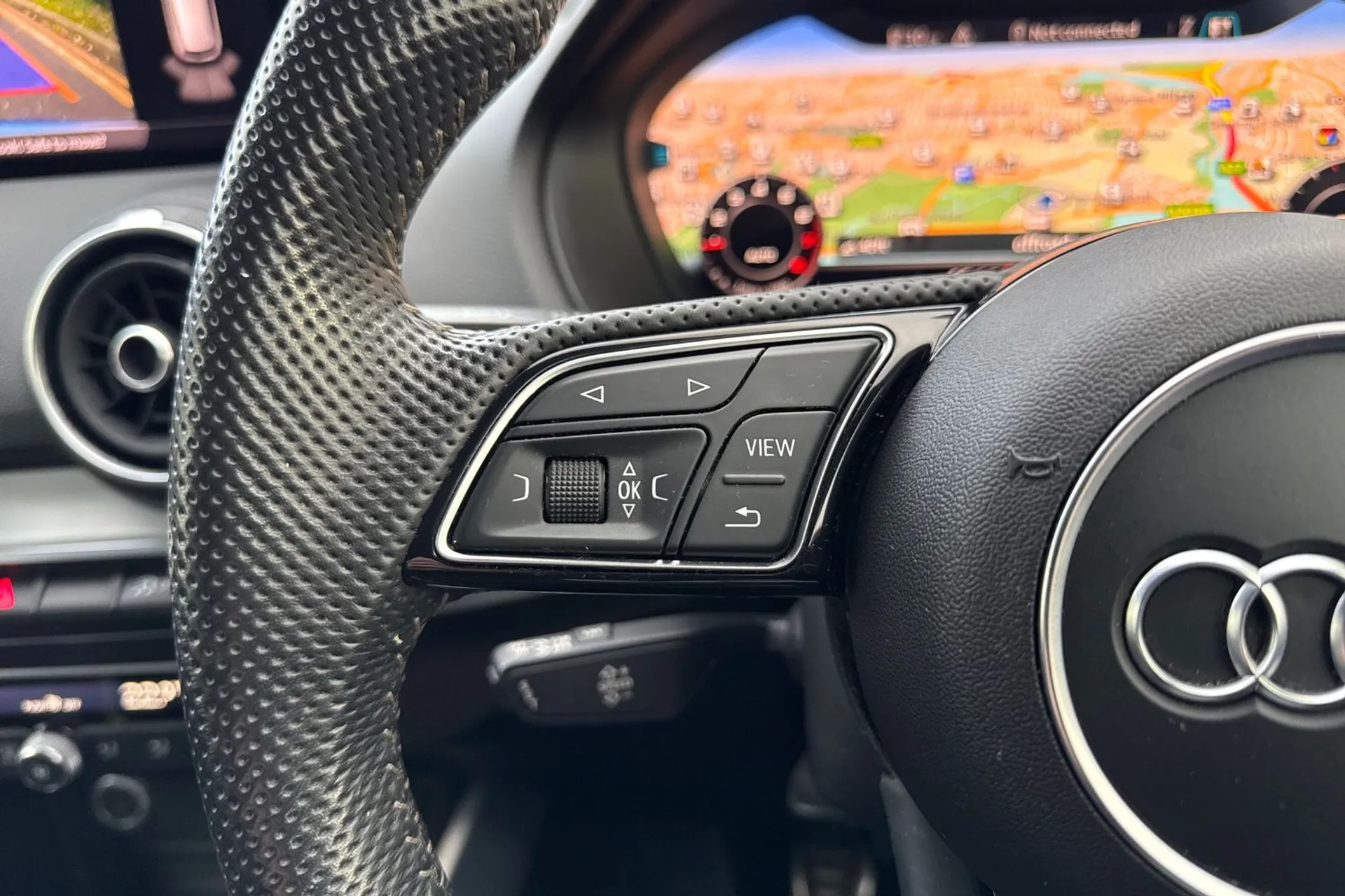 Audi Q2 thumbnail image number 46