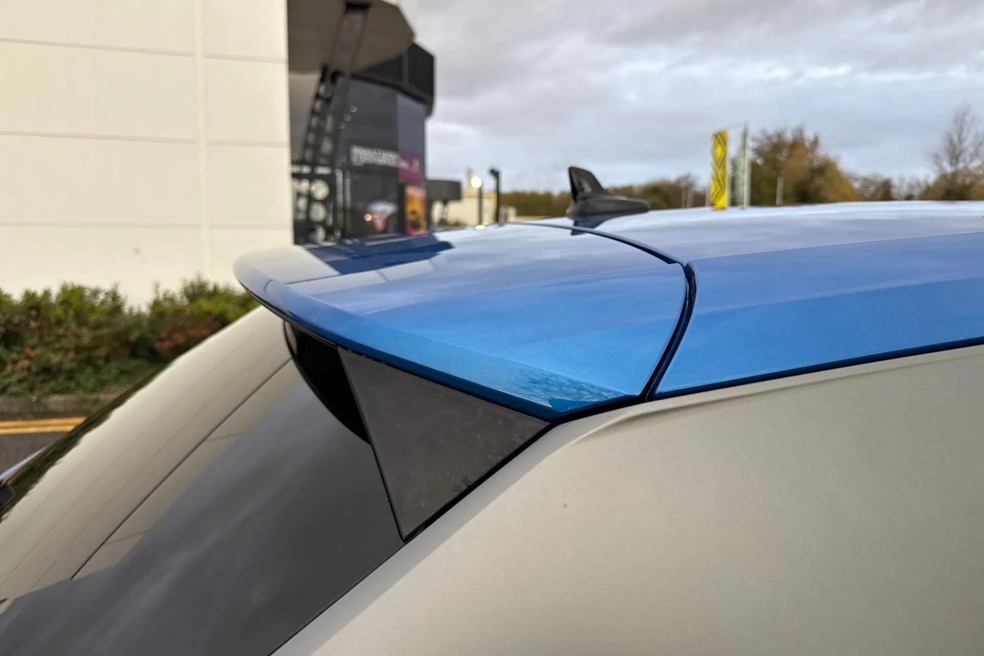 Audi Q2 thumbnail image number 16