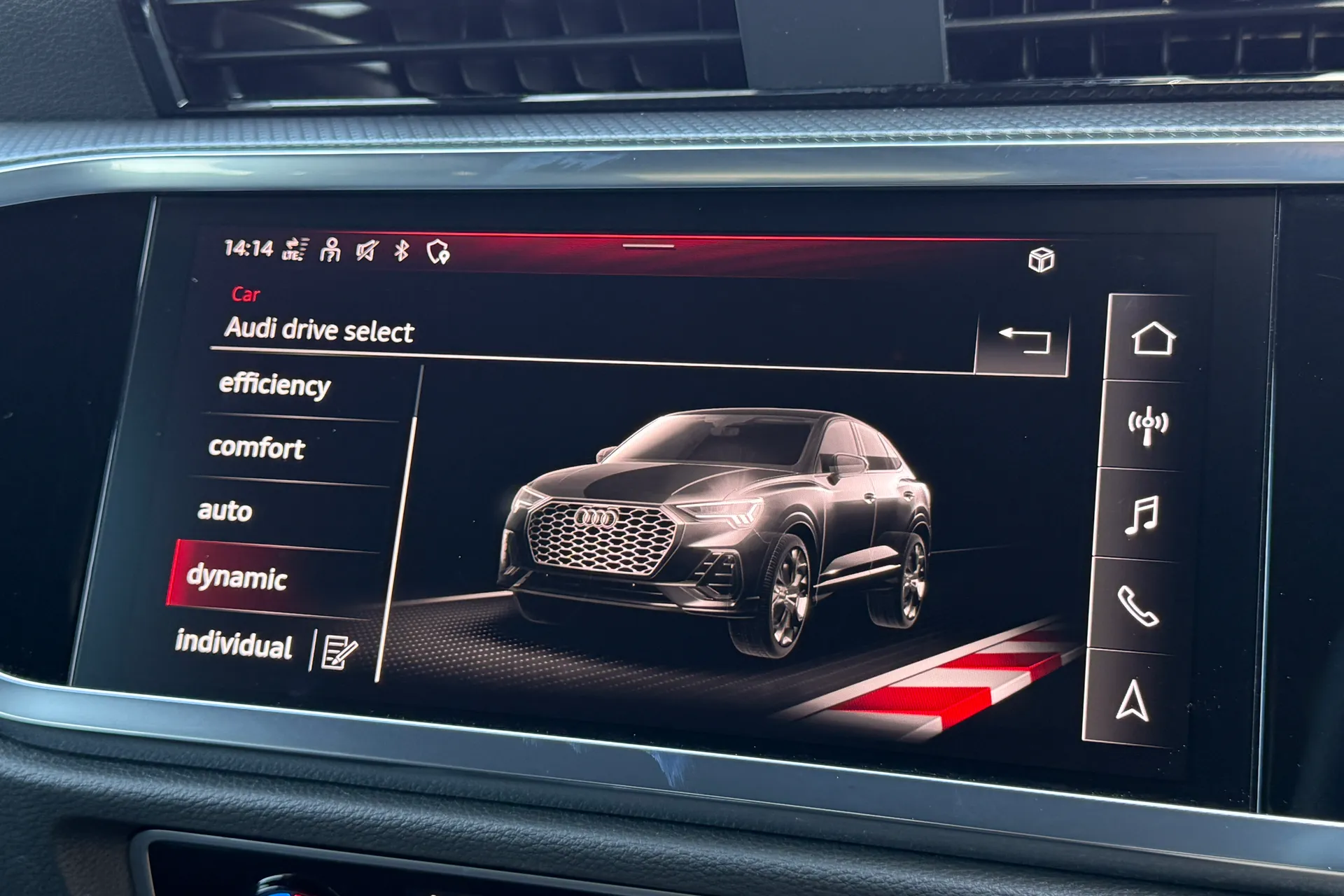 Audi Q3 thumbnail image number 13