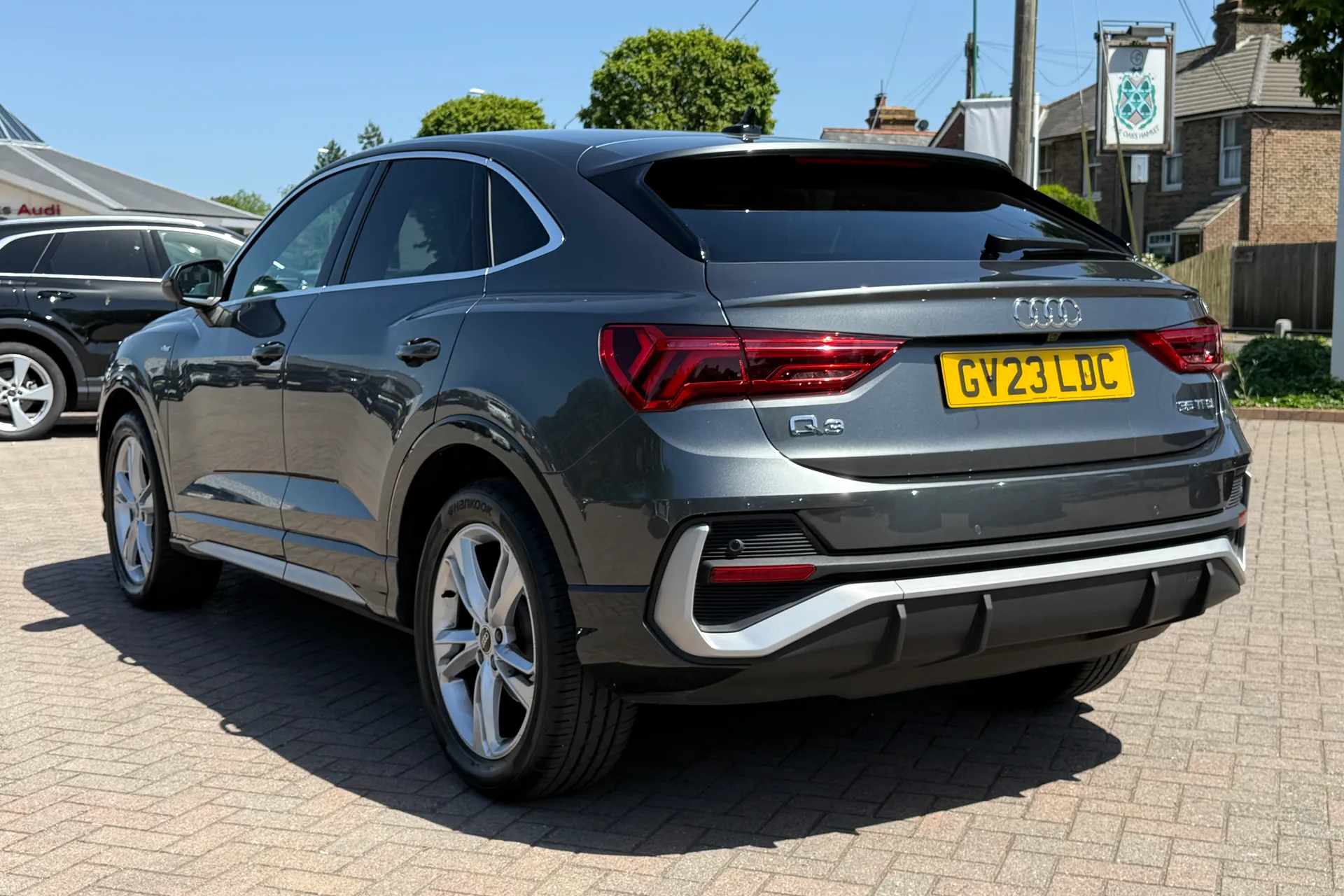 Audi Q3 thumbnail image number 37