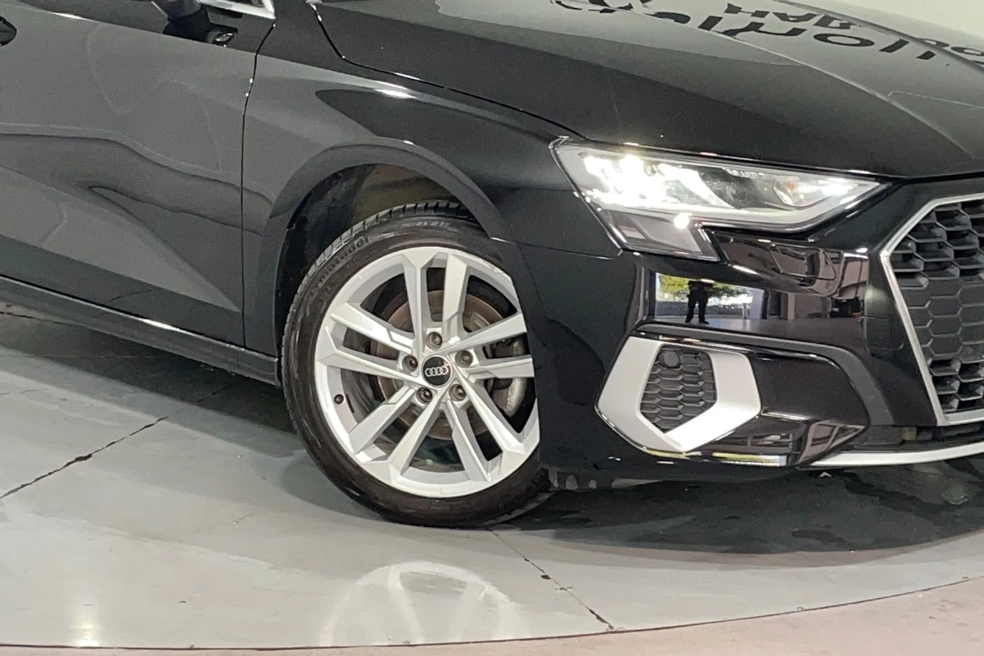 Audi A3 thumbnail image number 9