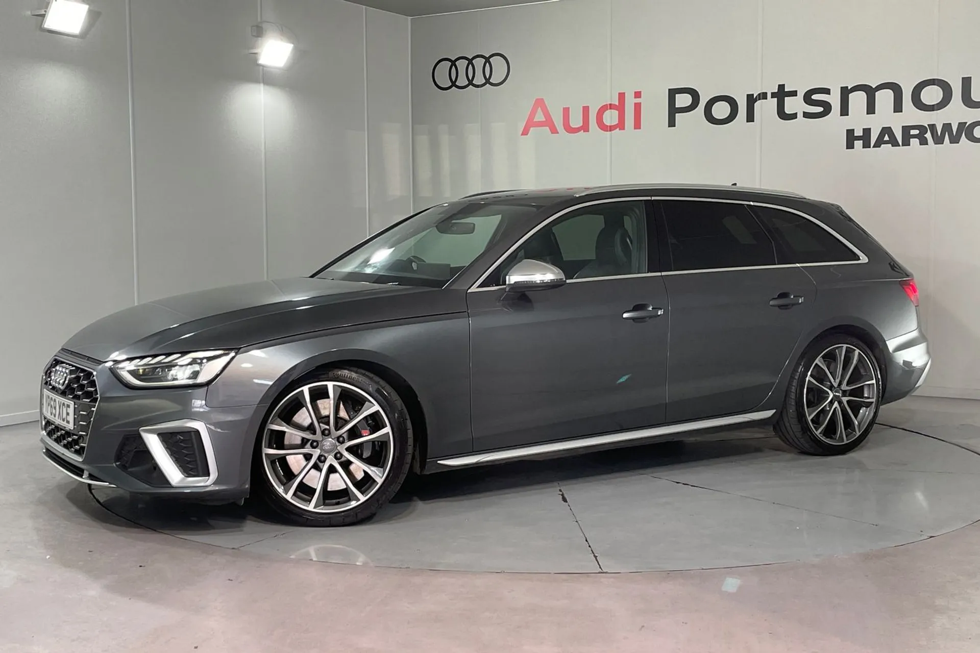 Audi A4 thumbnail image number 6