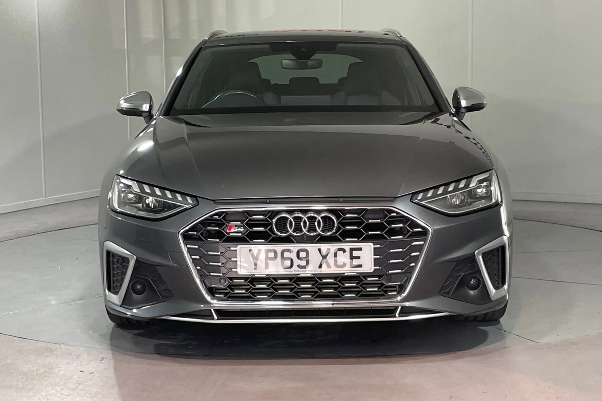 Audi A4 thumbnail image number 5