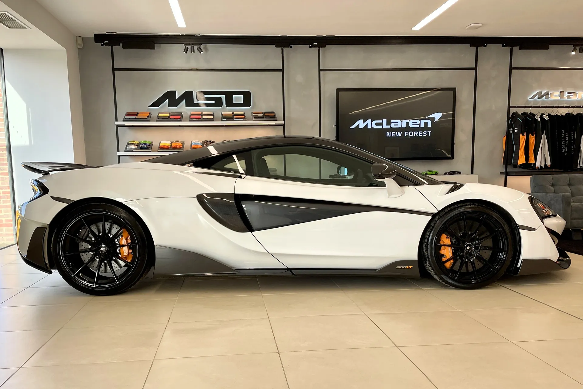 McLaren 600LT thumbnail image number 2