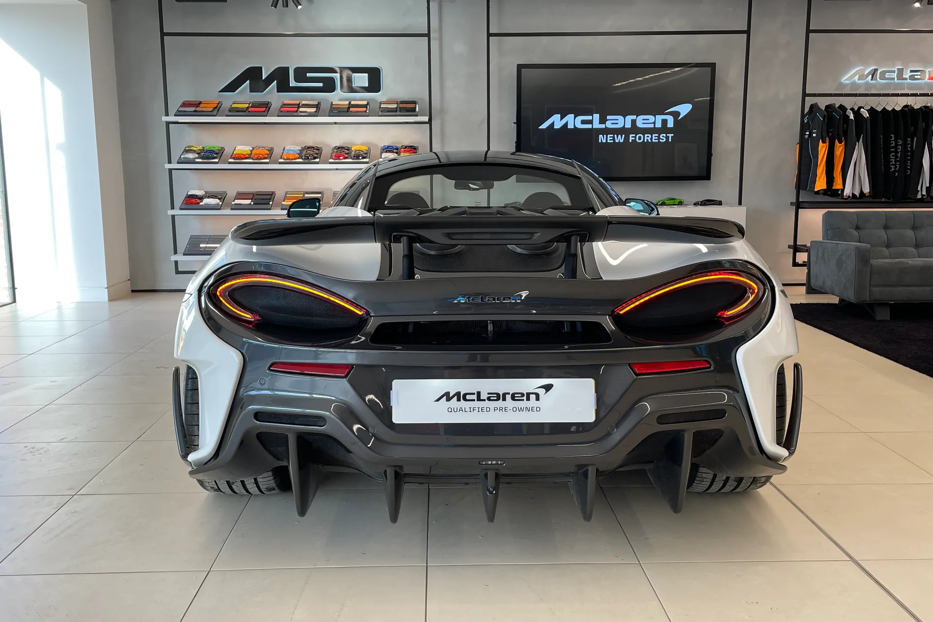 McLaren 600LT thumbnail image number 8