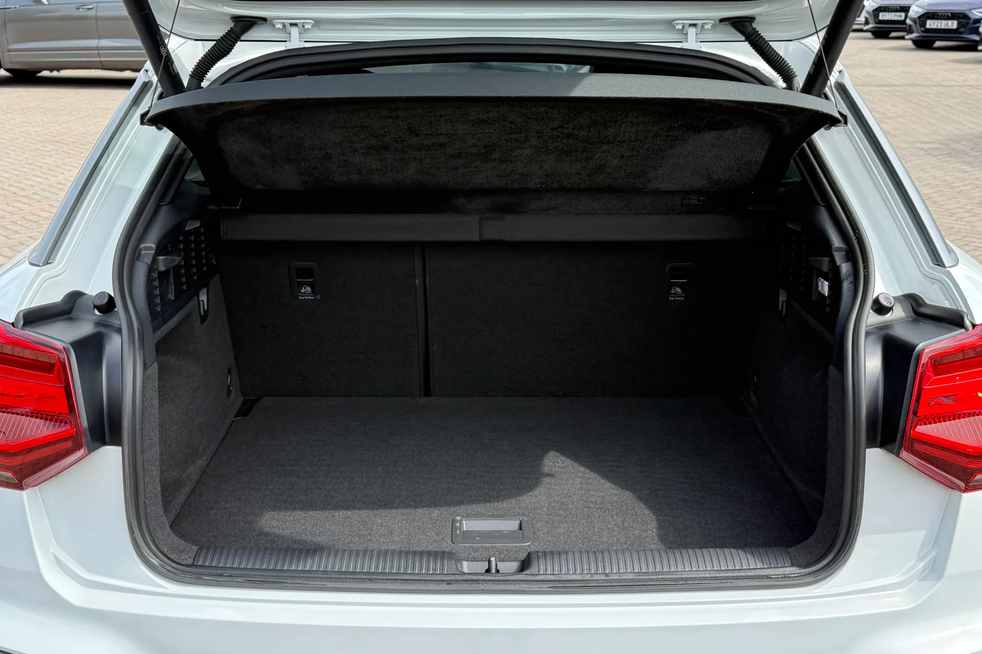 Audi Q2 thumbnail image number 31