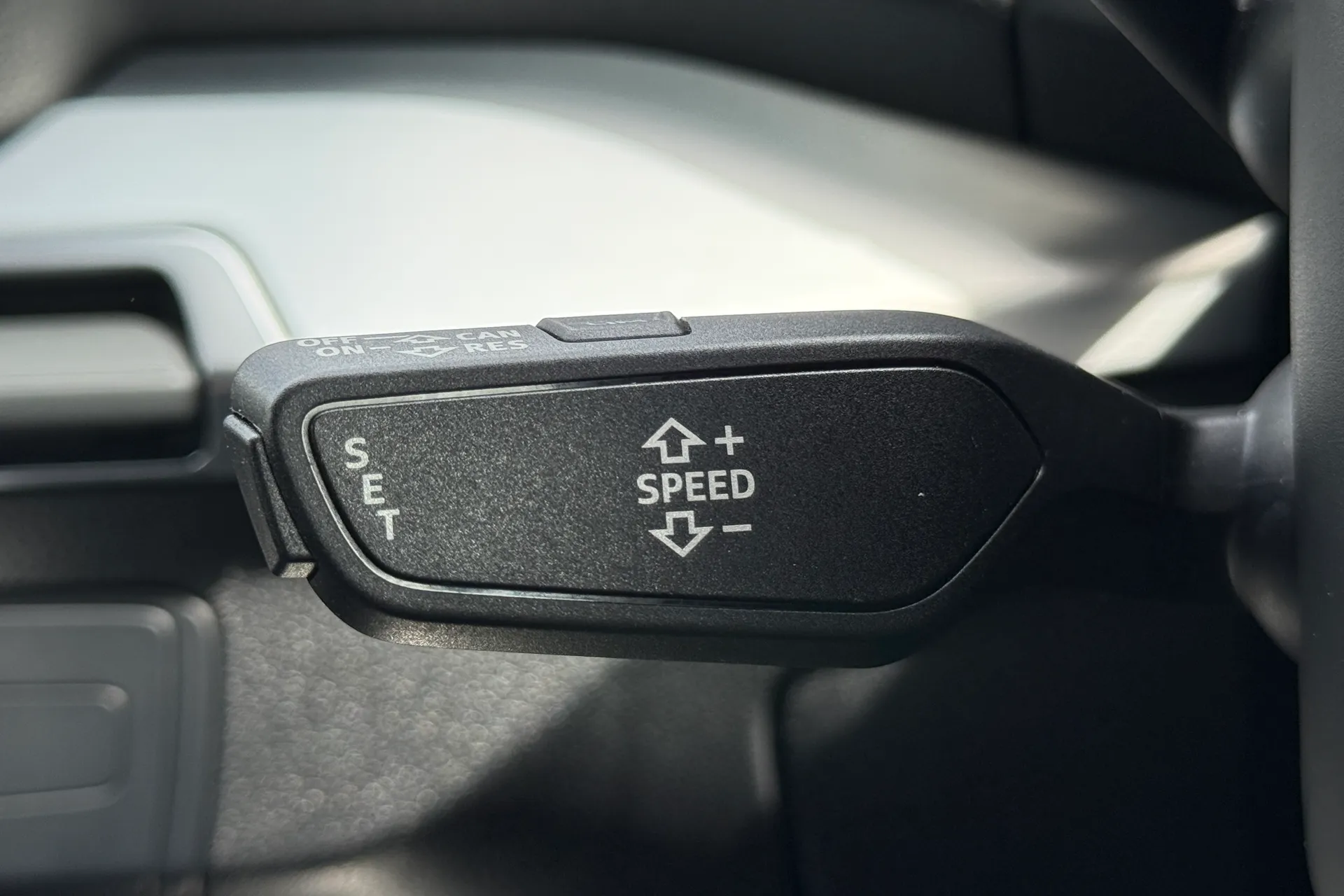 Audi Q2 thumbnail image number 14
