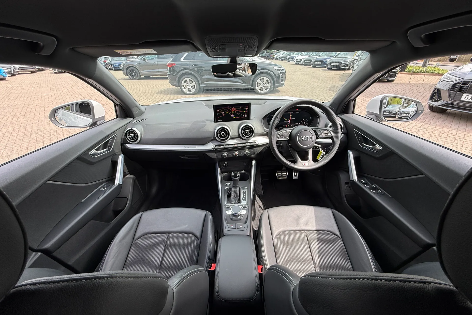 Audi Q2 thumbnail image number 3