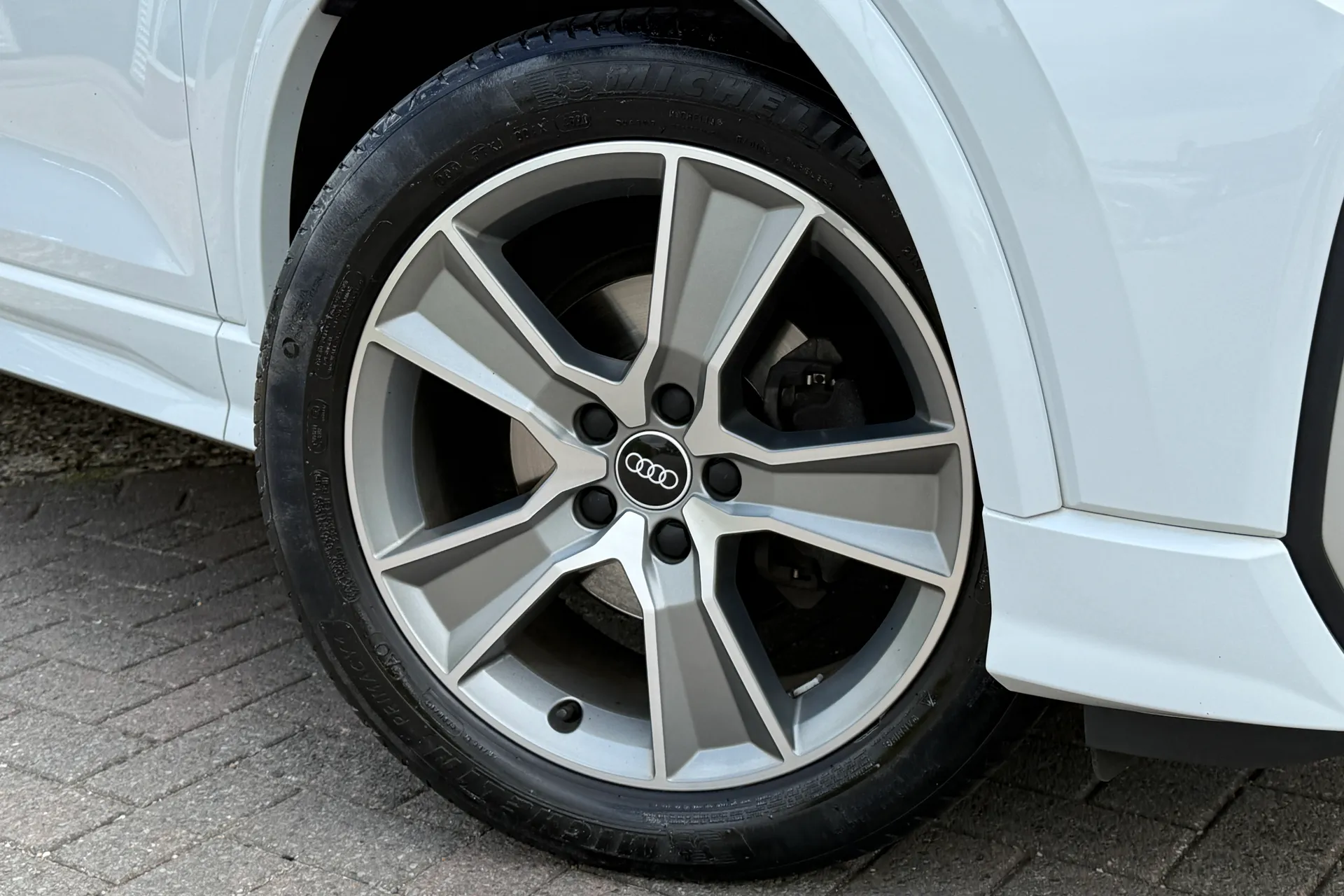 Audi Q2 thumbnail image number 6