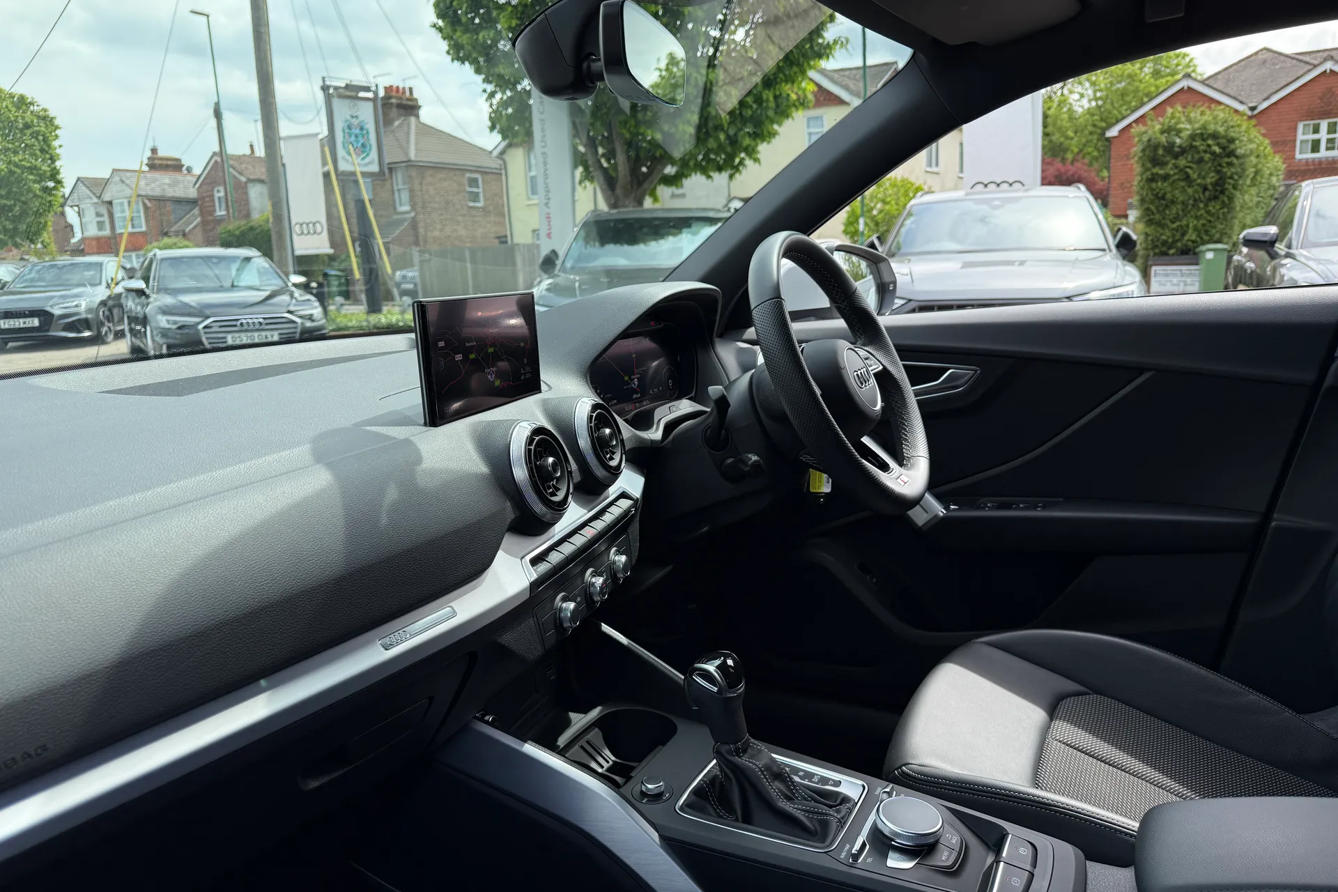 Audi Q2 thumbnail image number 25