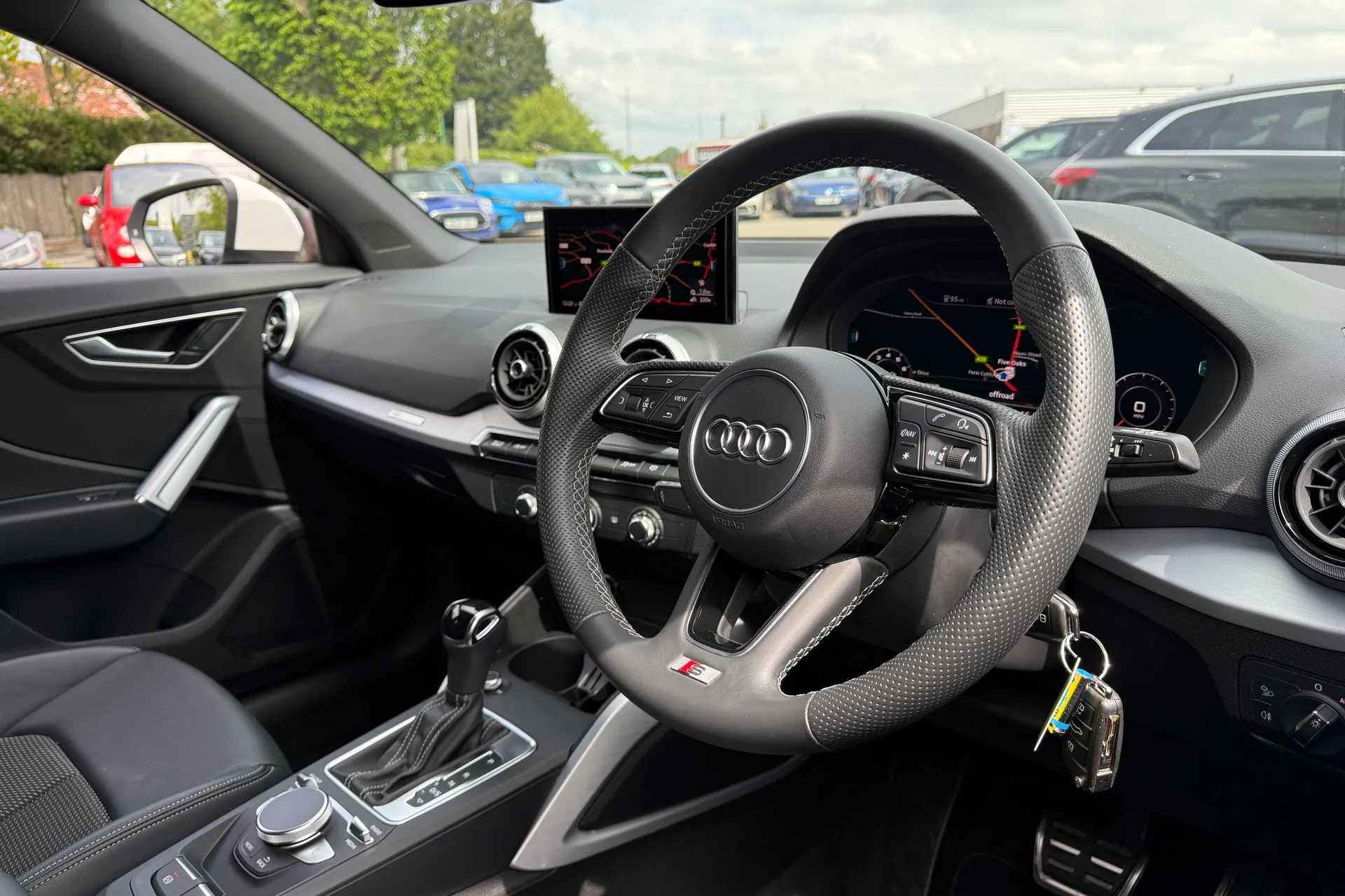 Audi Q2 thumbnail image number 23