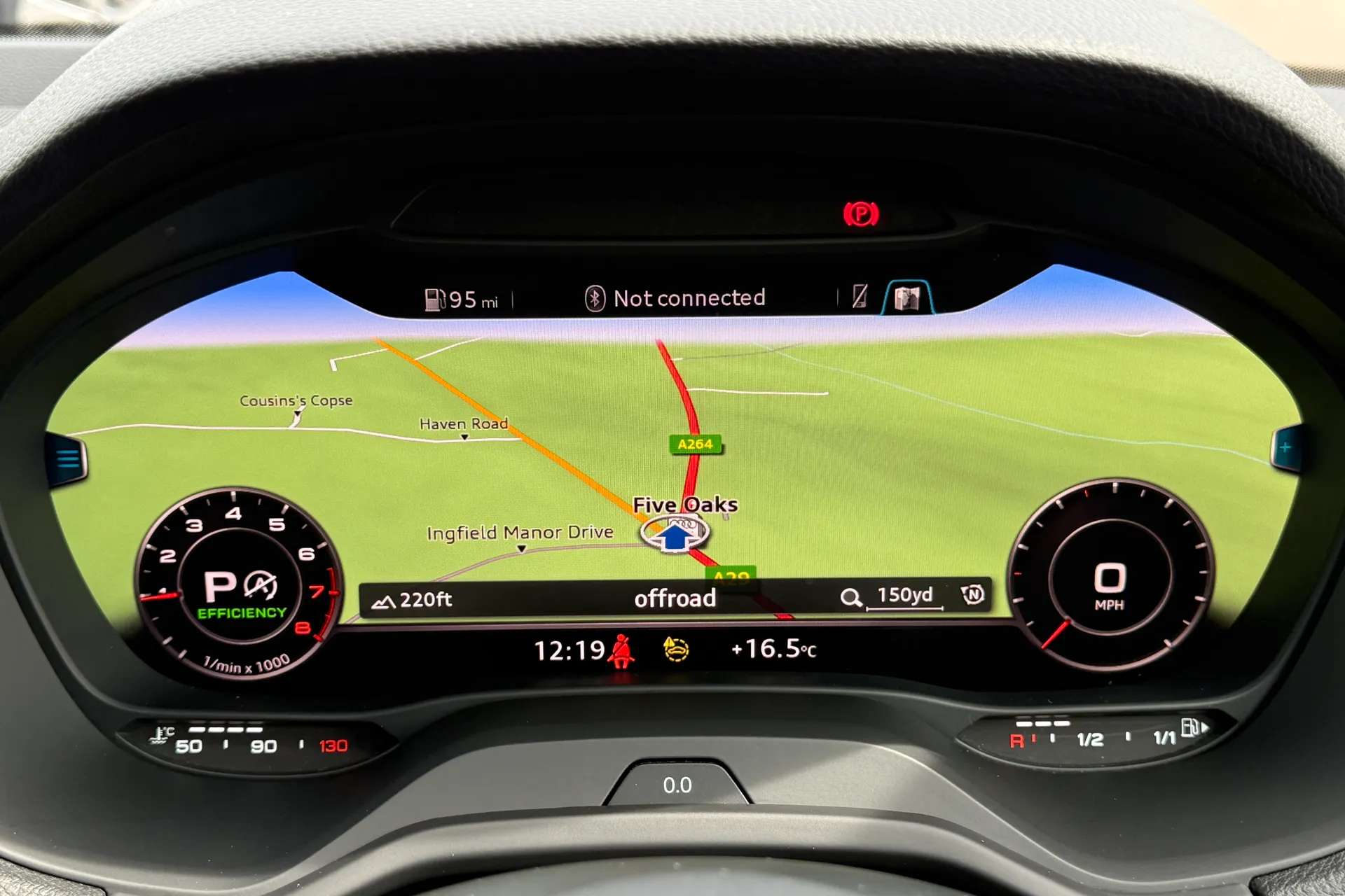 Audi Q2 thumbnail image number 12